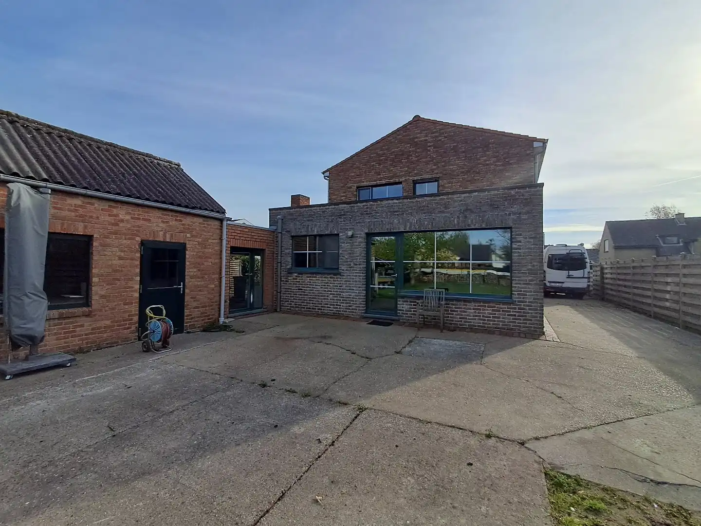 Woning in Sijsele met ruime tuin en grote garage! foto 26