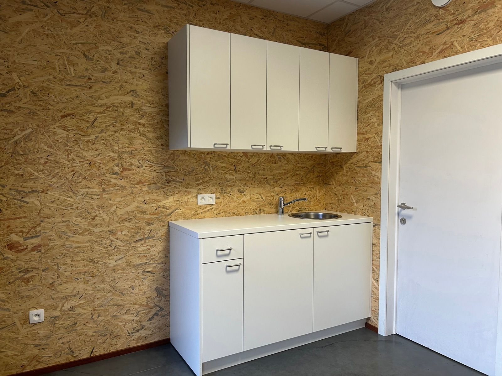 Commerciële ruimte te huur foto 5