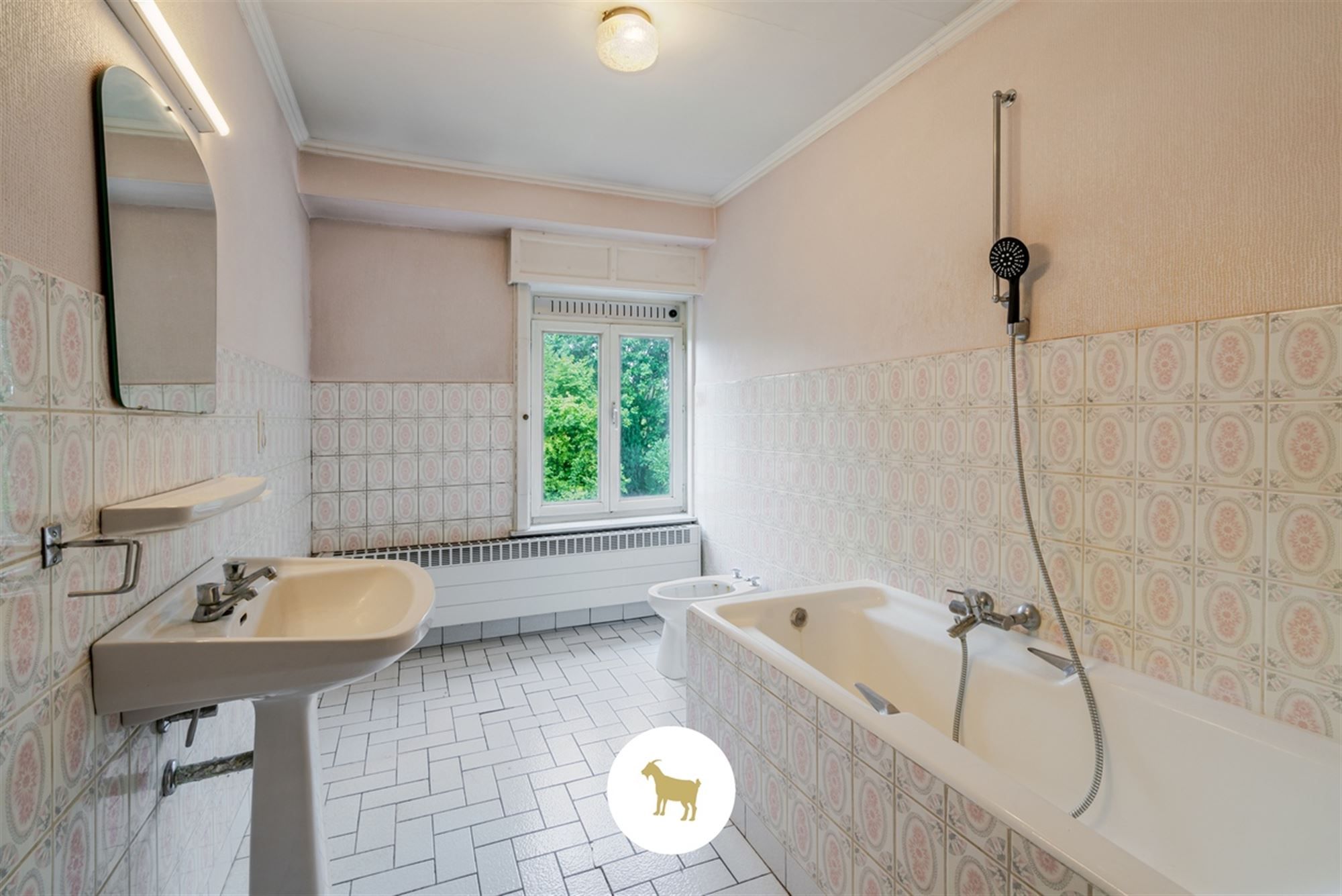 Te renoveren RUIME ALLEENSTAANDE VILLA met 4 SLAAPKAMERS, BUREAU en GARAGE op een prachtig zuidwestgericht PERCEEL van 1.300 m² foto 20