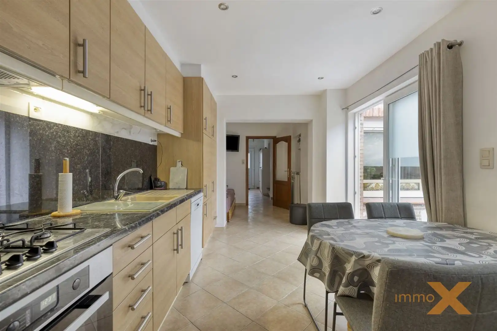 INSTAPKLARE GEZELLIGE WONING foto 10