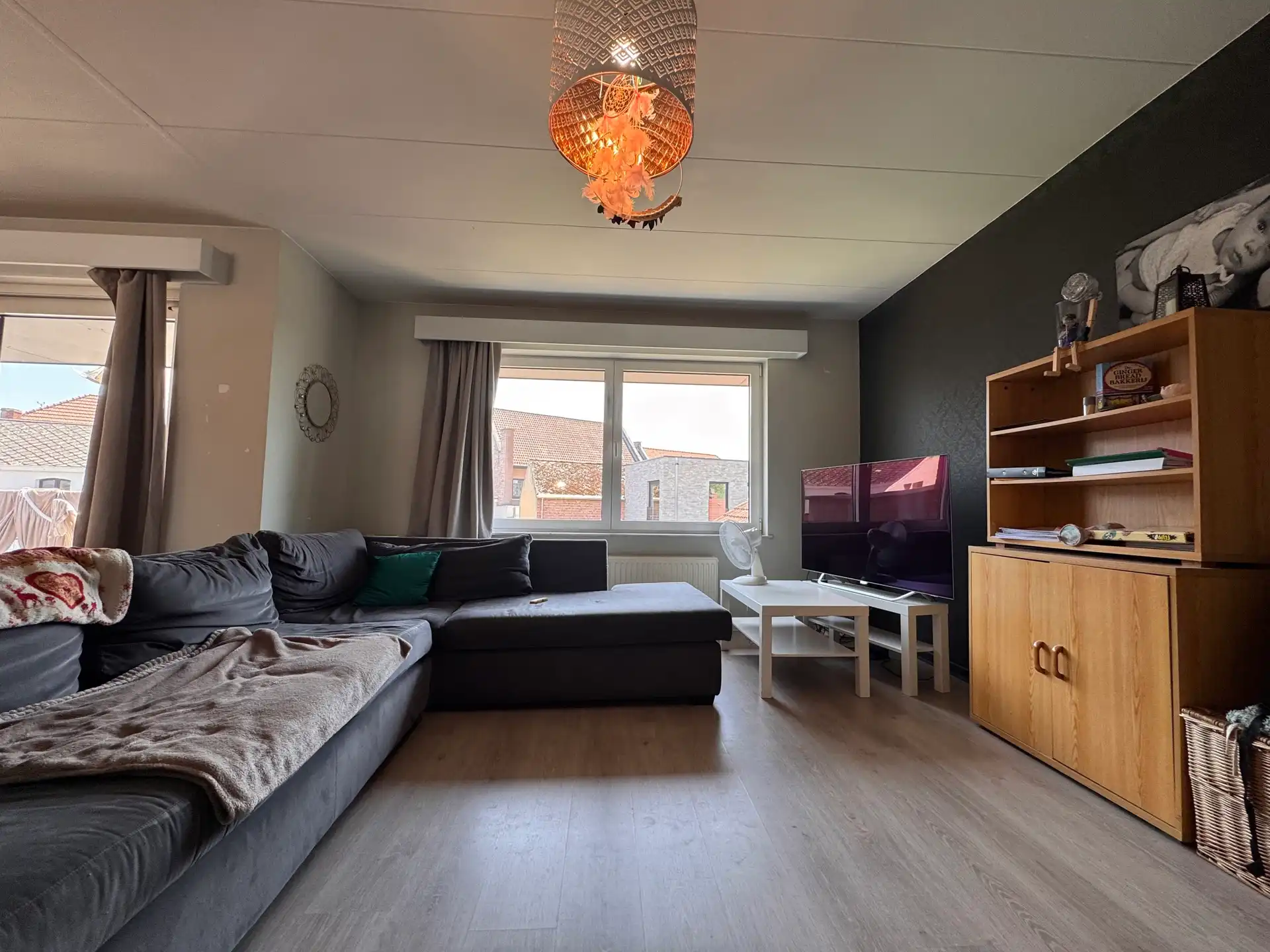 Ruim appartement met drie kamers en terras foto 3