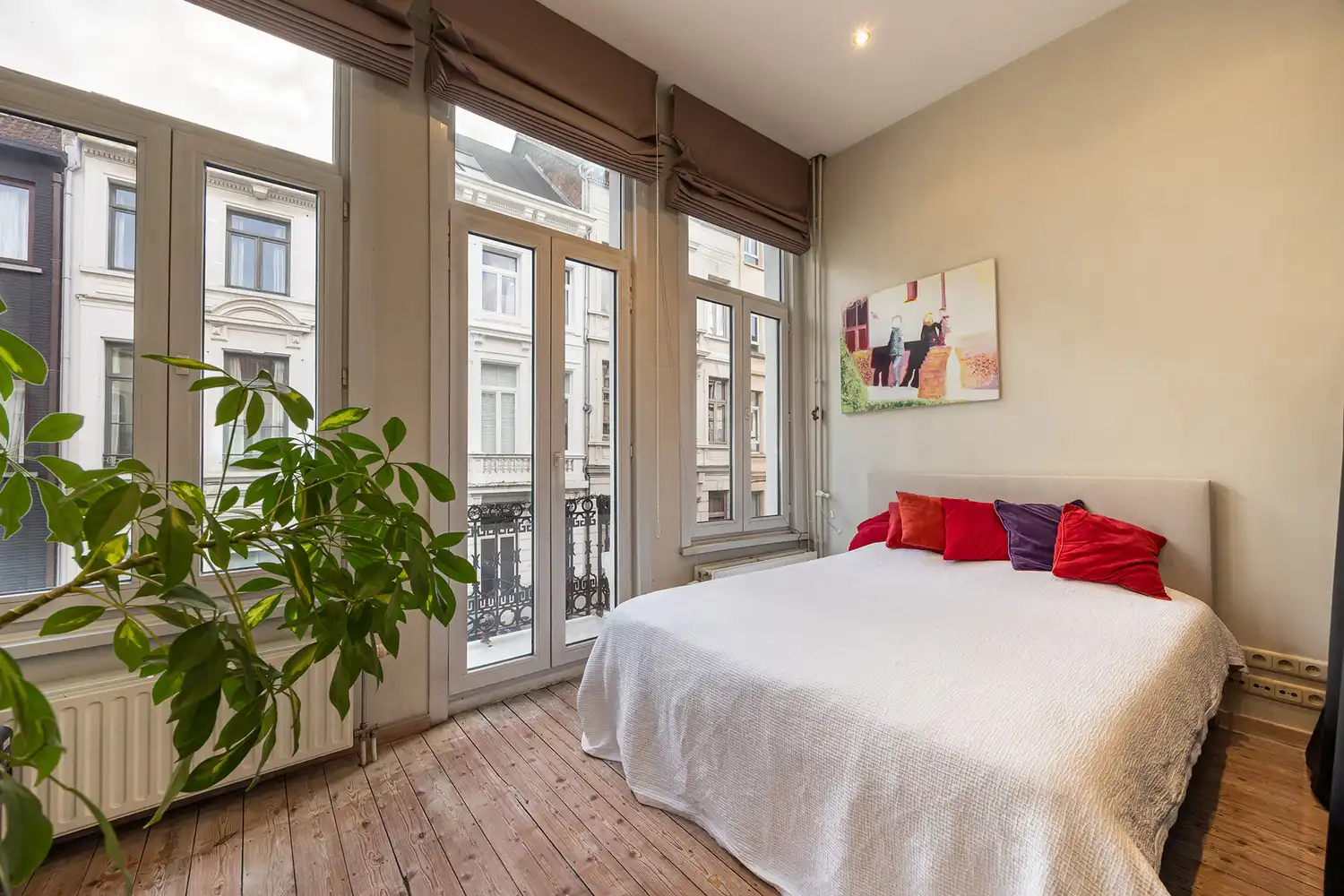 Karaktervol herenhuis met arte-déco aan de Dageraadplaats foto 17