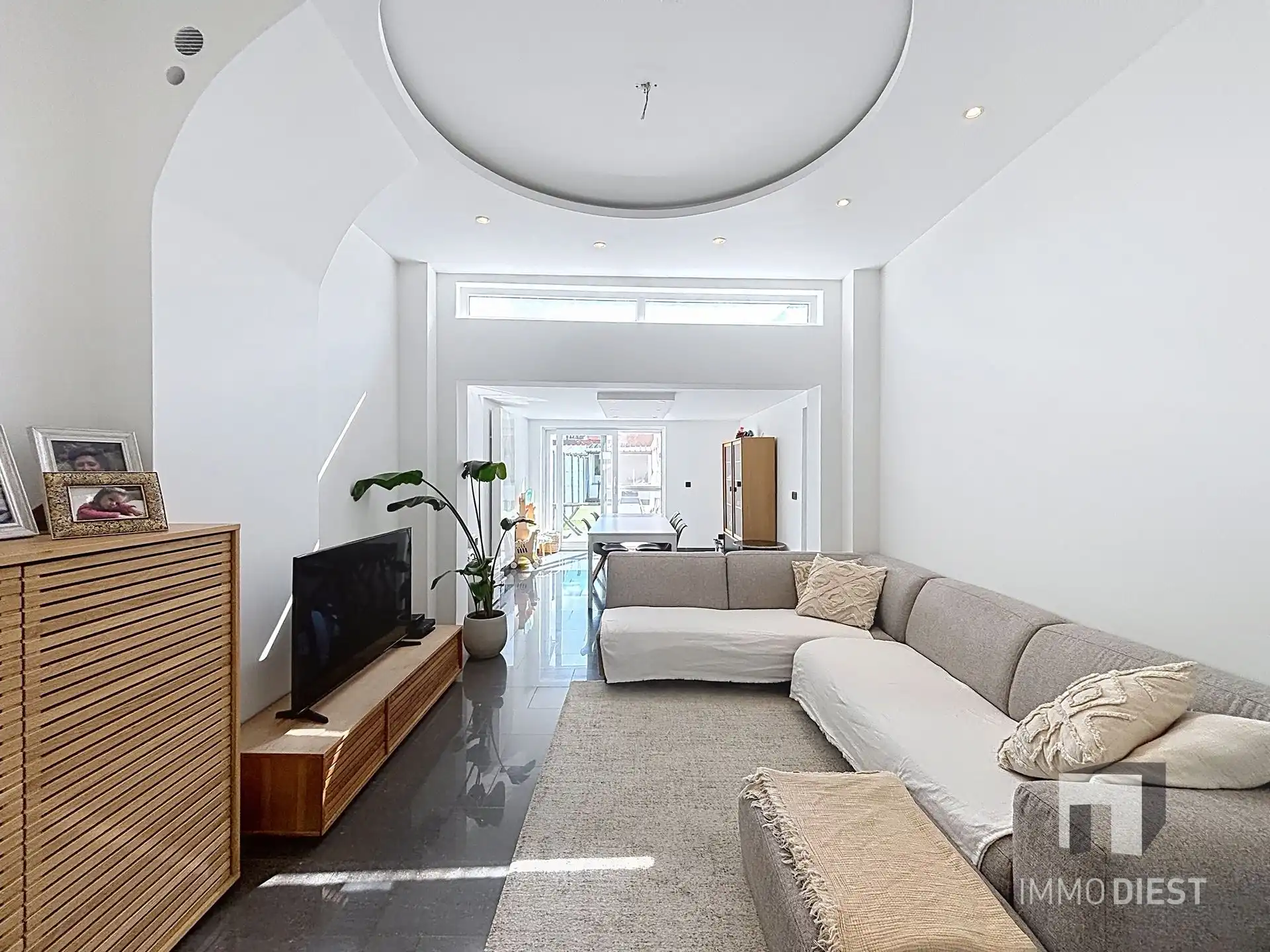 Charmante rijwoning met gezellige tuin in Zichem centrum. foto 6