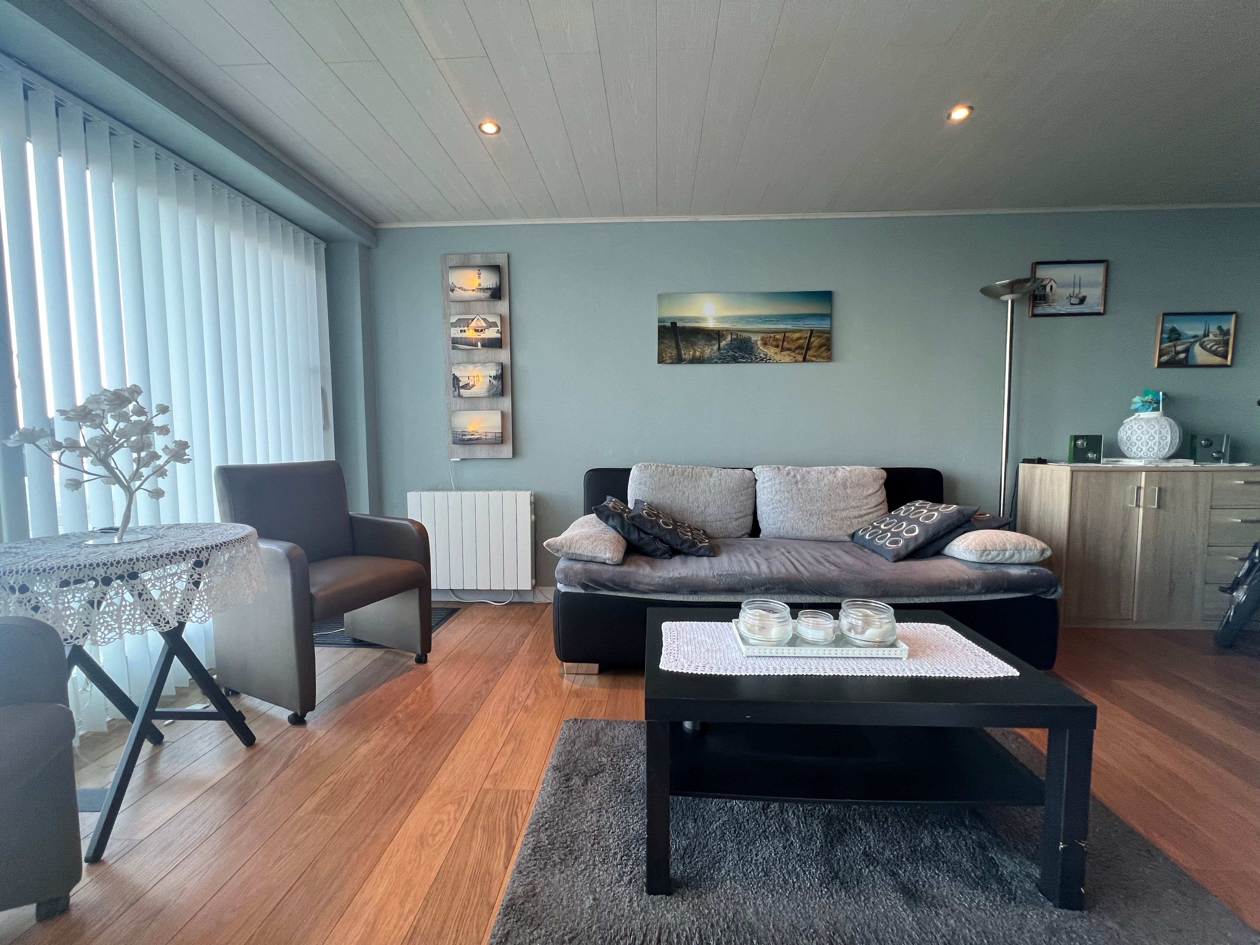 Uitzonderlijk ruim (114m²) bemeubeld appartement met handelsfunctie op de Zeedijk te Middelkerke! foto 6