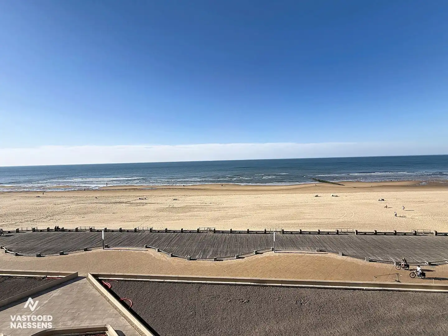 LICHTRIJKE STUDIO MET ZICHT OP ZEE EN TERRAS foto 10