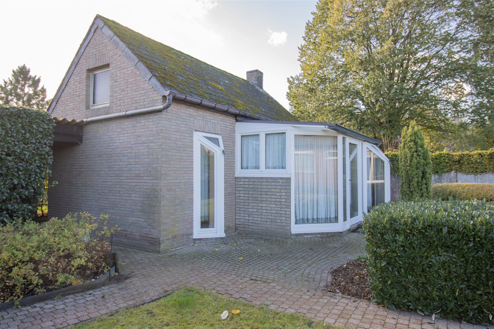 Rustig gelegen gelijkvloerse woning met 3 slaapkamers en bijhuis op  750 m foto 12