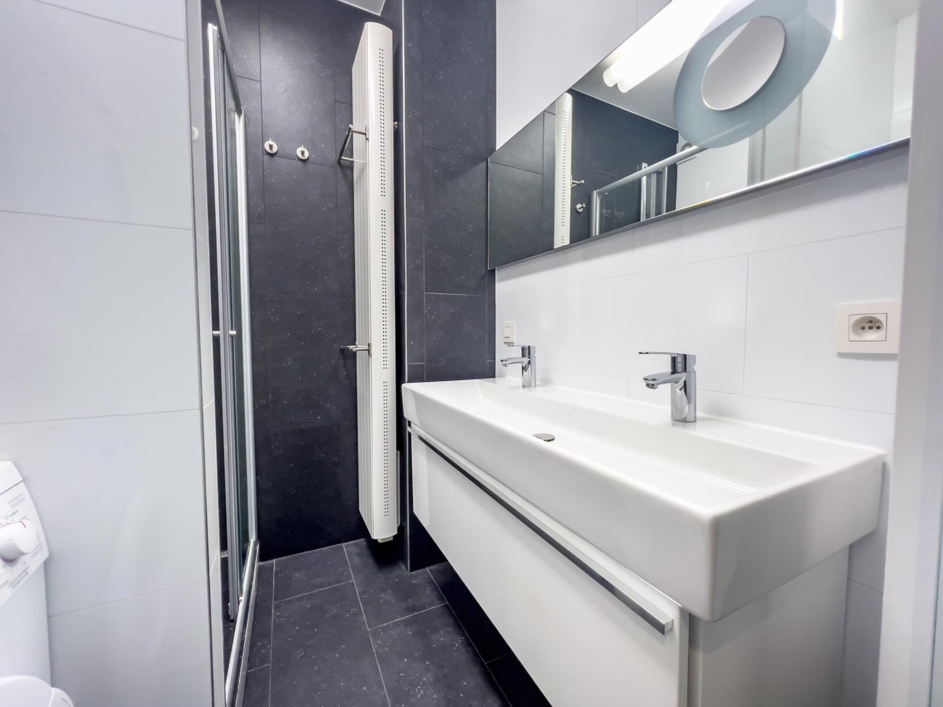 Vernieuwd appartement met prachtig frontaal zeezicht, zeer goed gelegen ter hoogte van het Driehoeksplein. foto 9
