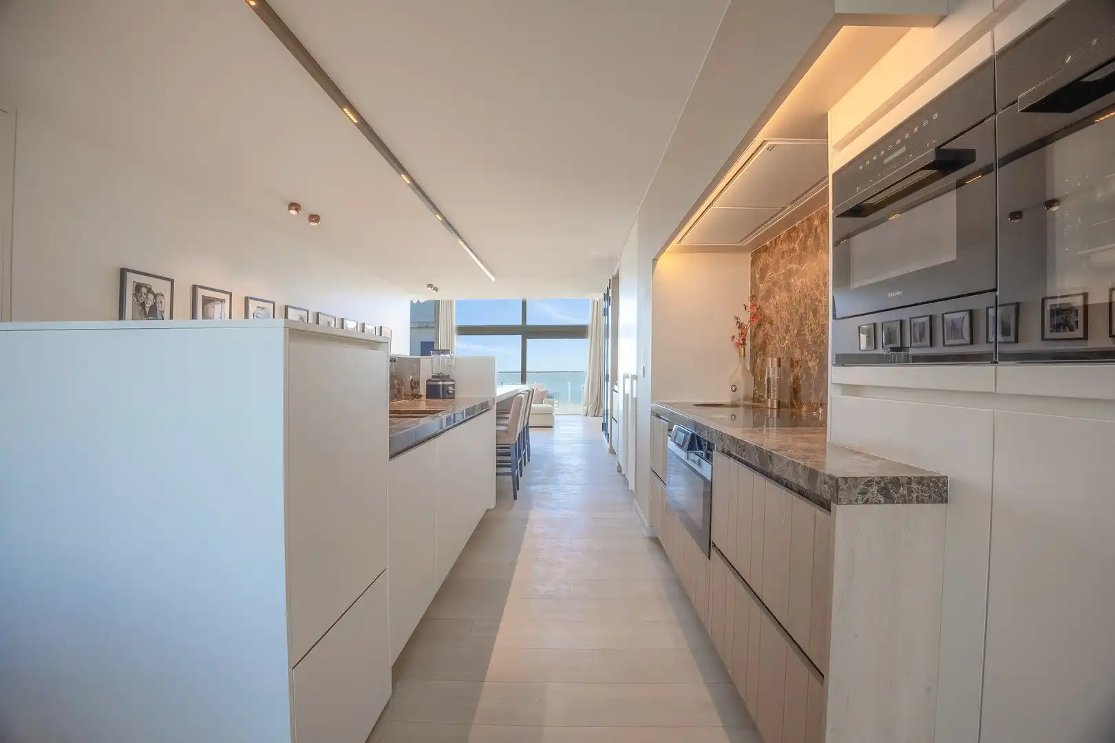 Exclusieve mezzanine met panoramisch frontaal zeezicht – Residentie Royal Navy foto 12
