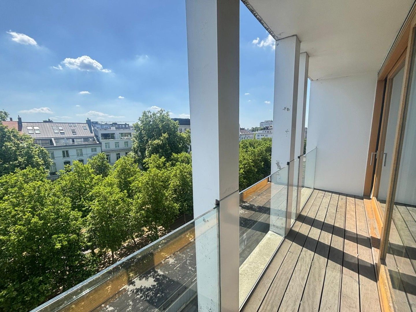 LUXUEUS APPARTEMENT - terras foto 3
