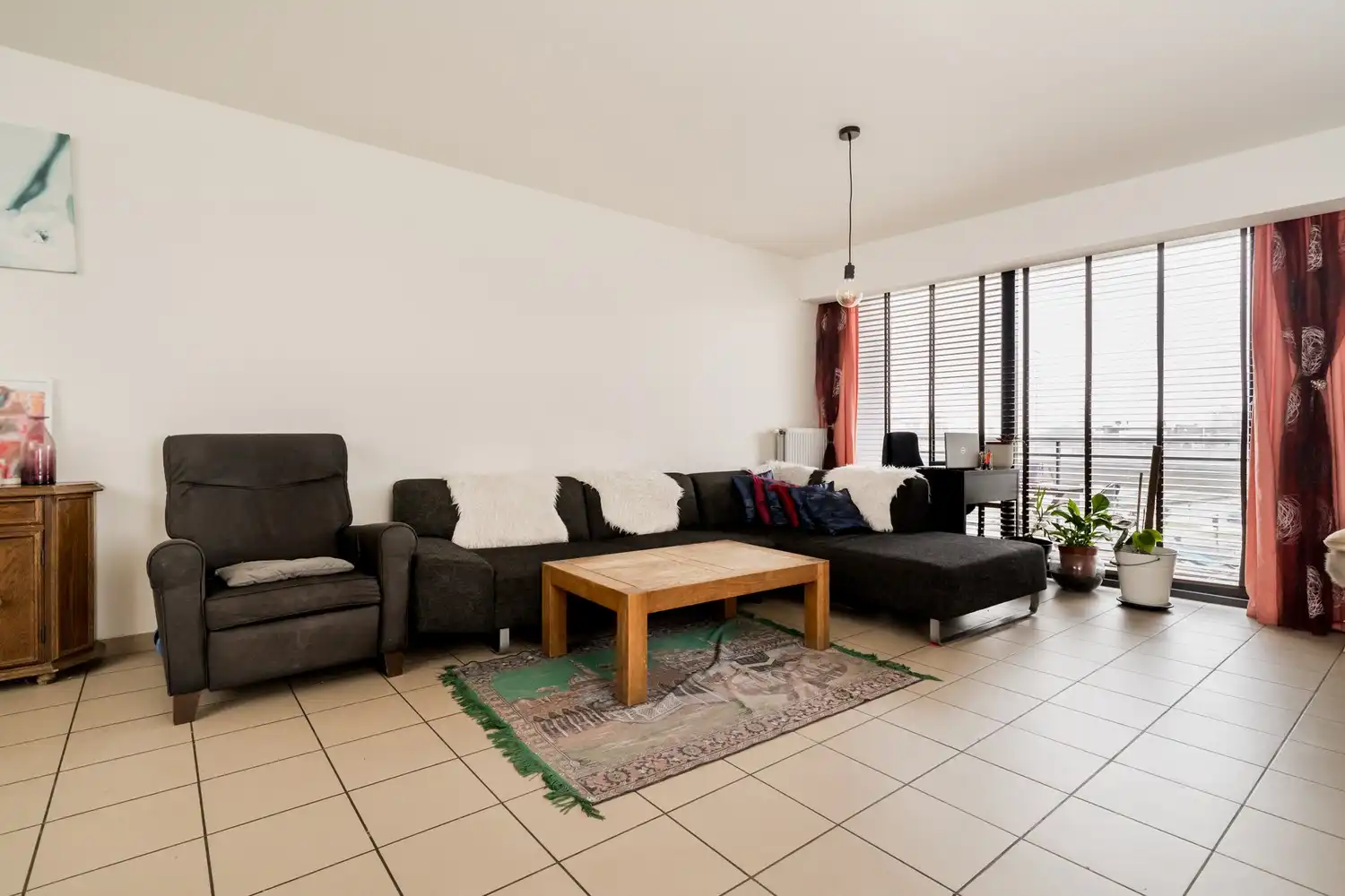 Ruim appartement op strategische locatie met veel lichtinval foto 8