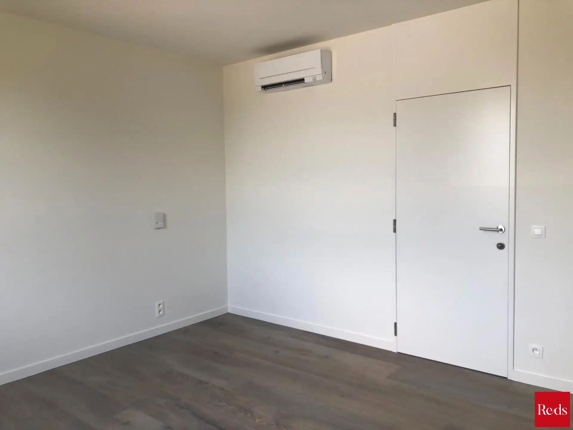 Gerenoveerd appartement te huur op de tweede verdieping in het centrum van Schilde! foto 7