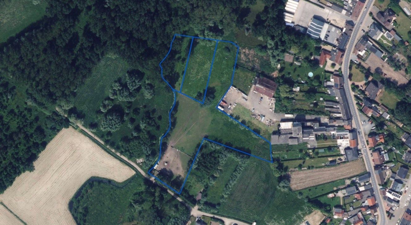 Weiland met paardenstallen op een opp. van 1,43ha foto 10