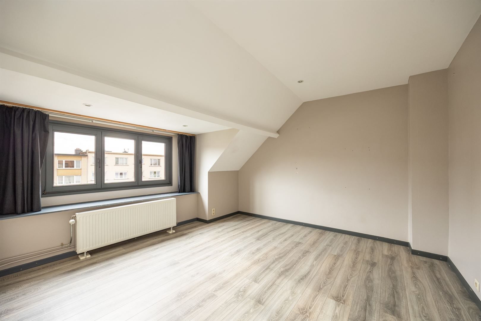 Ruim wonen in Merksem met tuin en terras foto 15