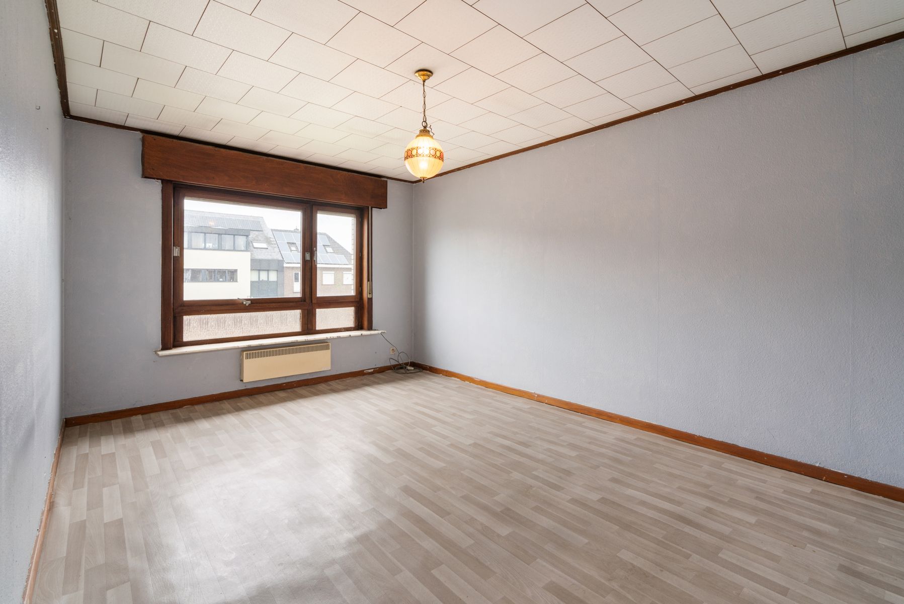Te renoveren woning met 3 slaapkamers  foto 8