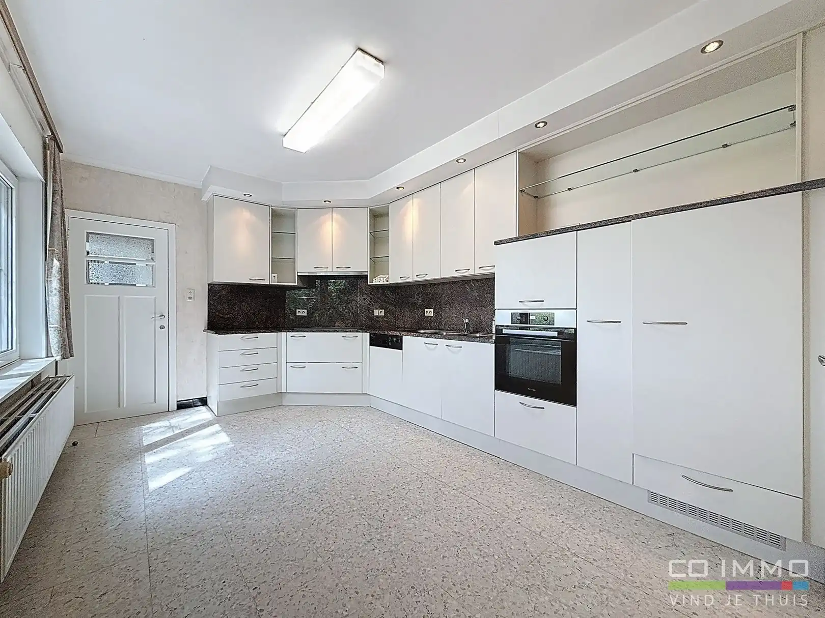 Karaktervolle woning, 4 slpks op een perceel van > 1 hectare foto 45