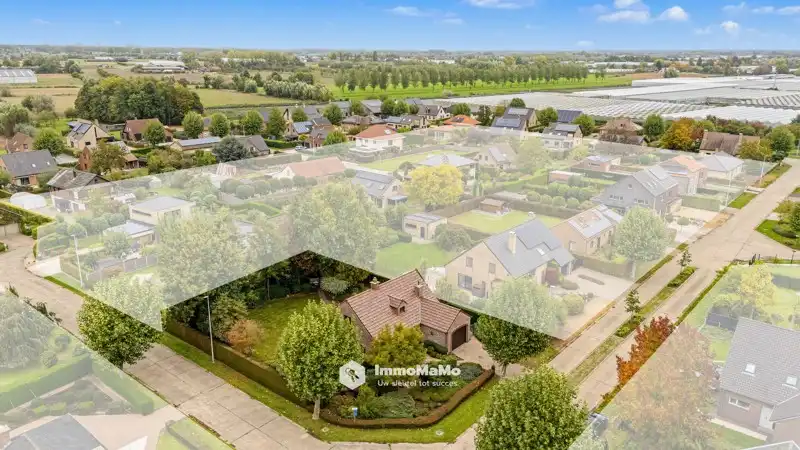CHARMANTE INSTAPKLARE GEZINSWONING MET 3 SLPKS TE KOOP IN LO foto 32