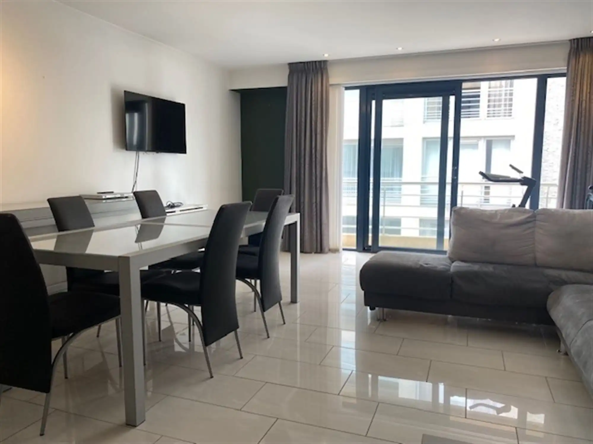 Aangenaam 2- slaapkamer appartement in centrum van Bredene- Duinen foto 2