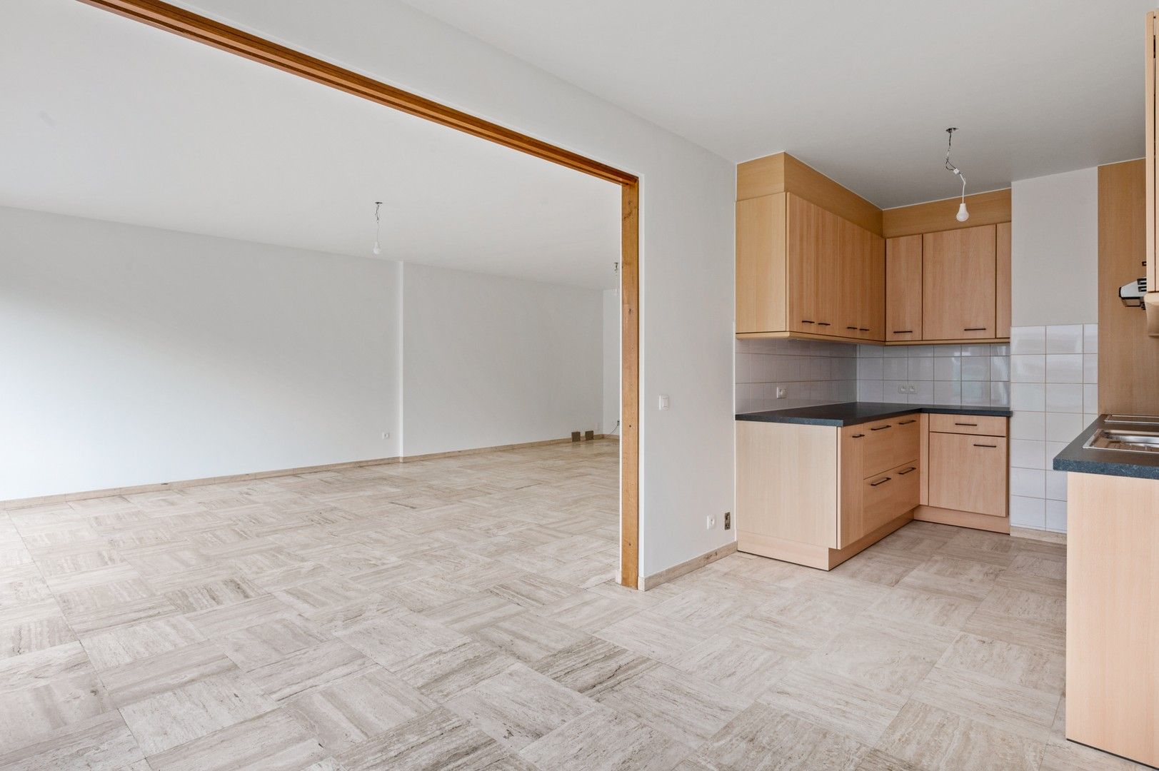 Ruim 3-slaapkamerappartement met terras nabij centrum Brasschaat foto 5