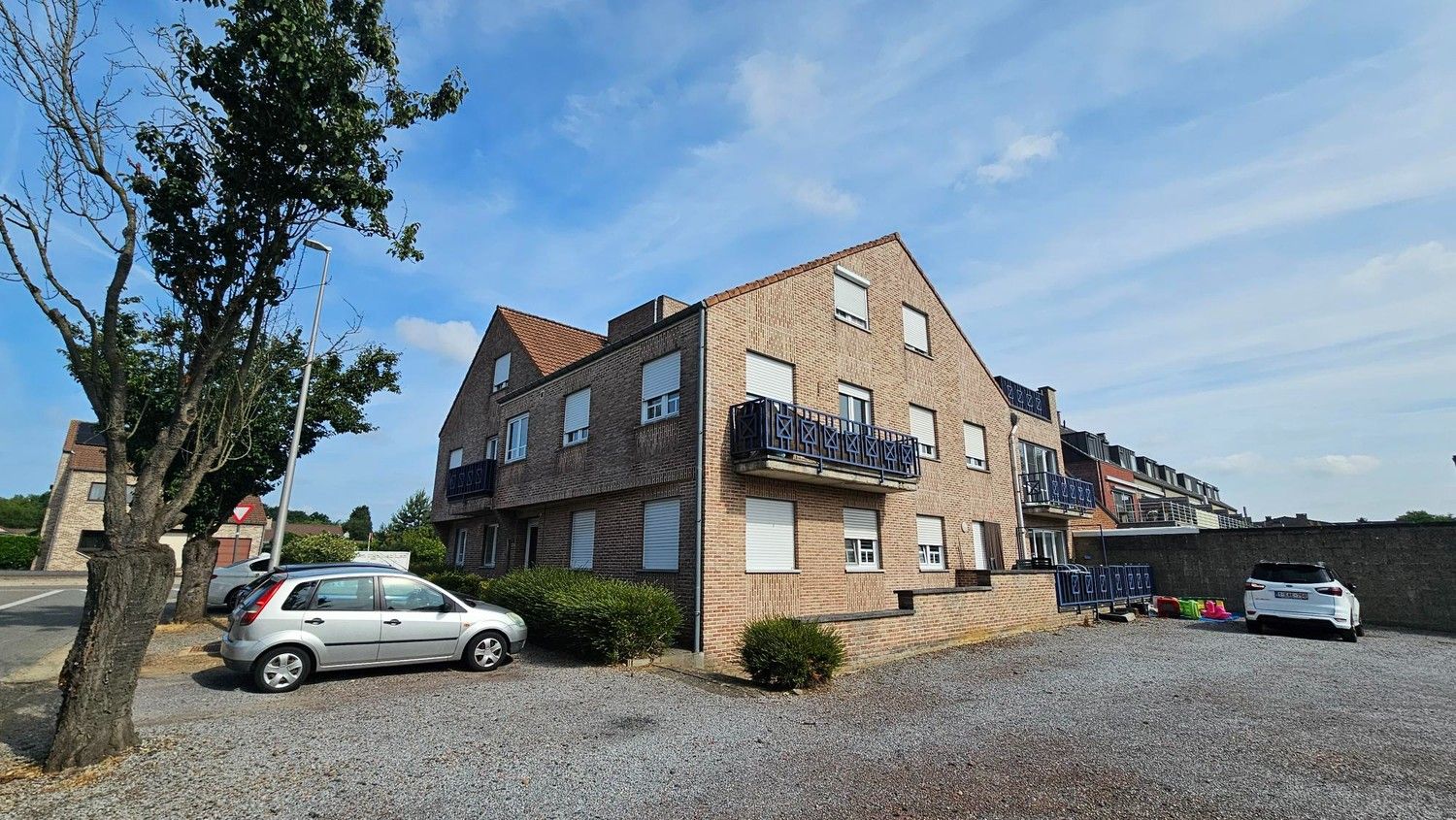 Gezellig en comfortabel appartement op het gelijkvloers in Maasmechelen. foto {{pictureIndex}}