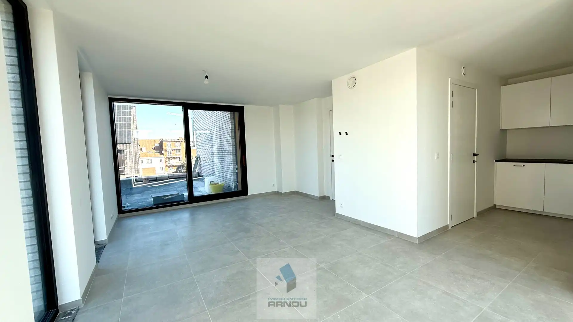 Lichtrijke nieuwbouw penthouse met twee slaapkamers en met twee ruime terrassen foto 4