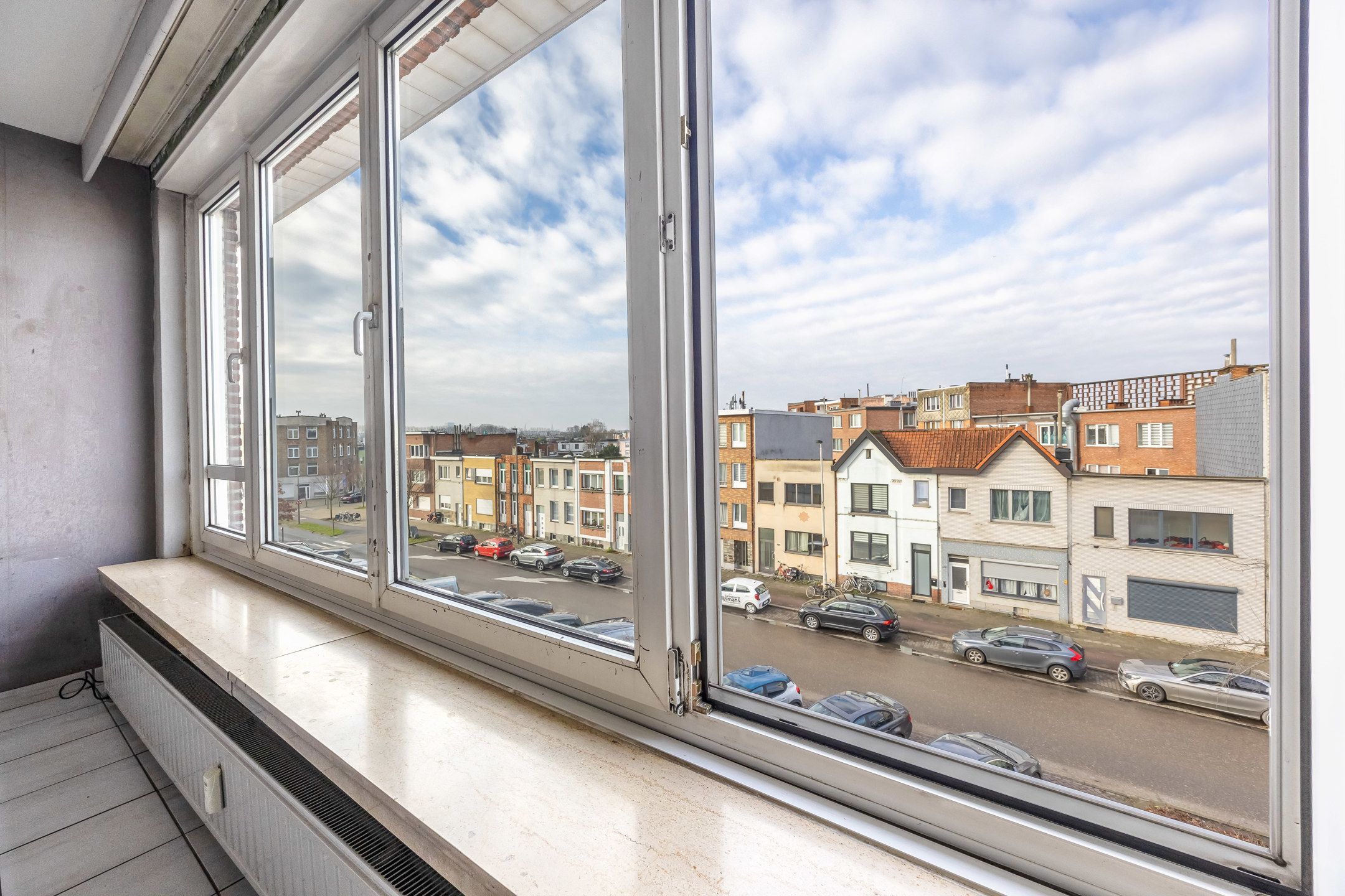Appartement in Deurne met Renovatiepotentieel foto 5