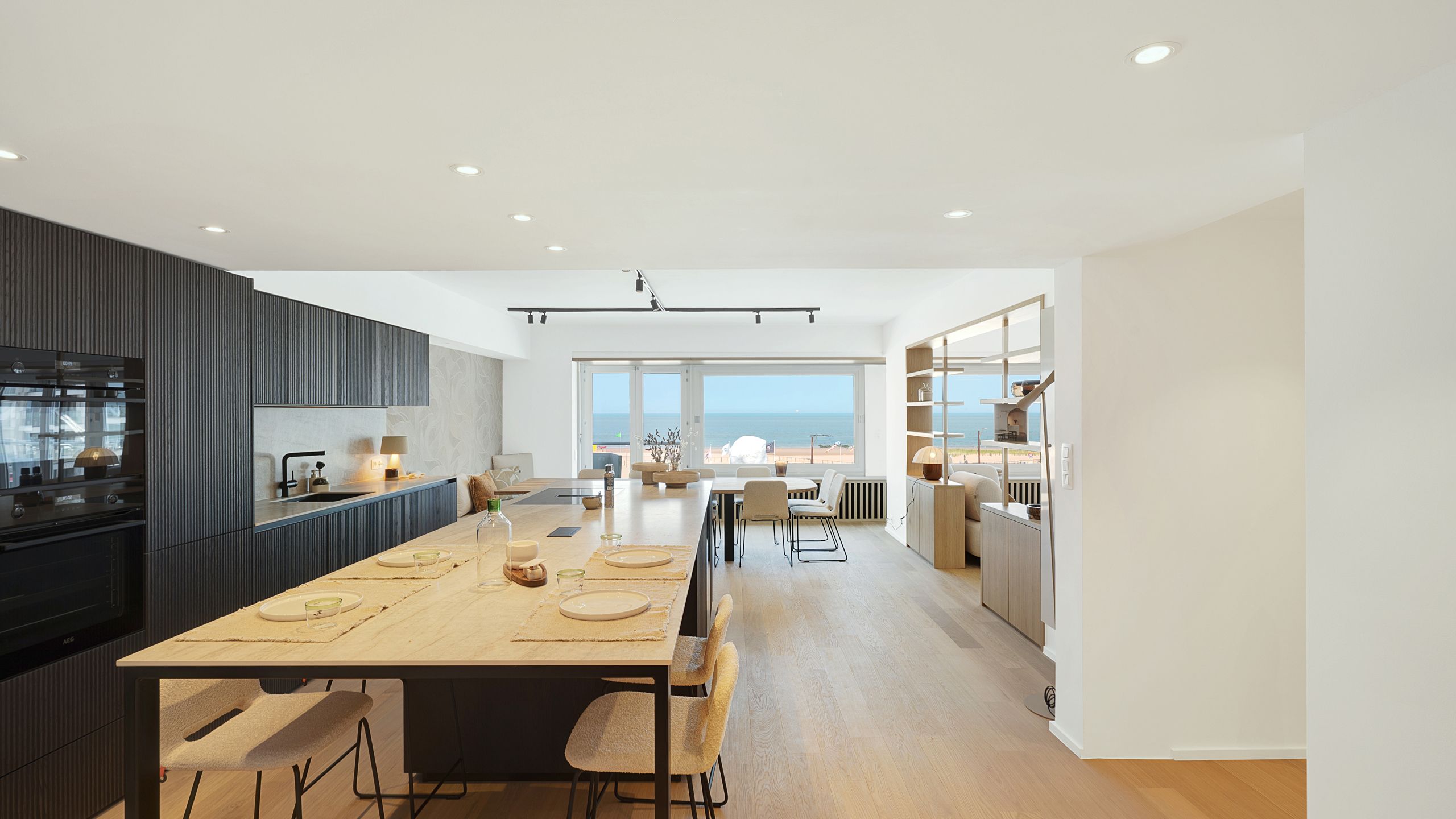 Appartement met 5 slaapkamers en 10m gevel te Rubensplein. foto 14