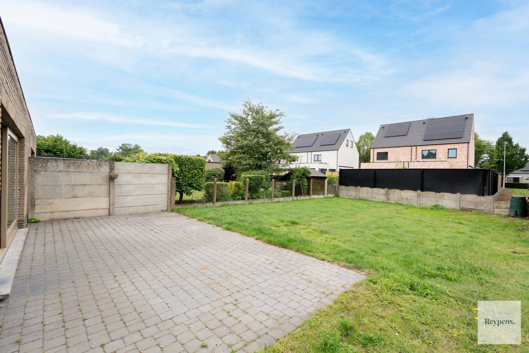Duplex appartement met terras, tuin, garage en autostaanplaats. foto 14