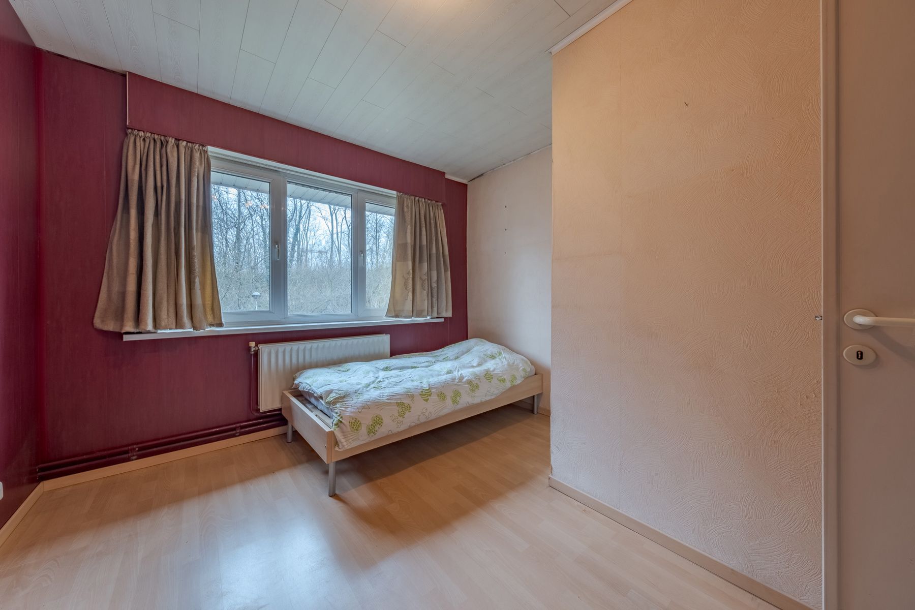 Goed gelegen woning met potentieel foto 9