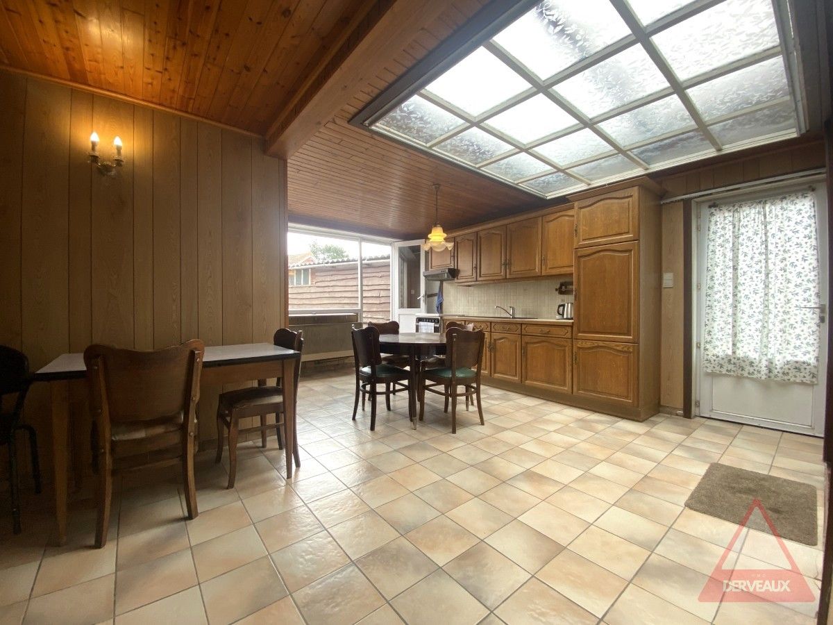 Passendale – Te renoveren woning met tuin, garage en vaste trap naar zolder foto 3