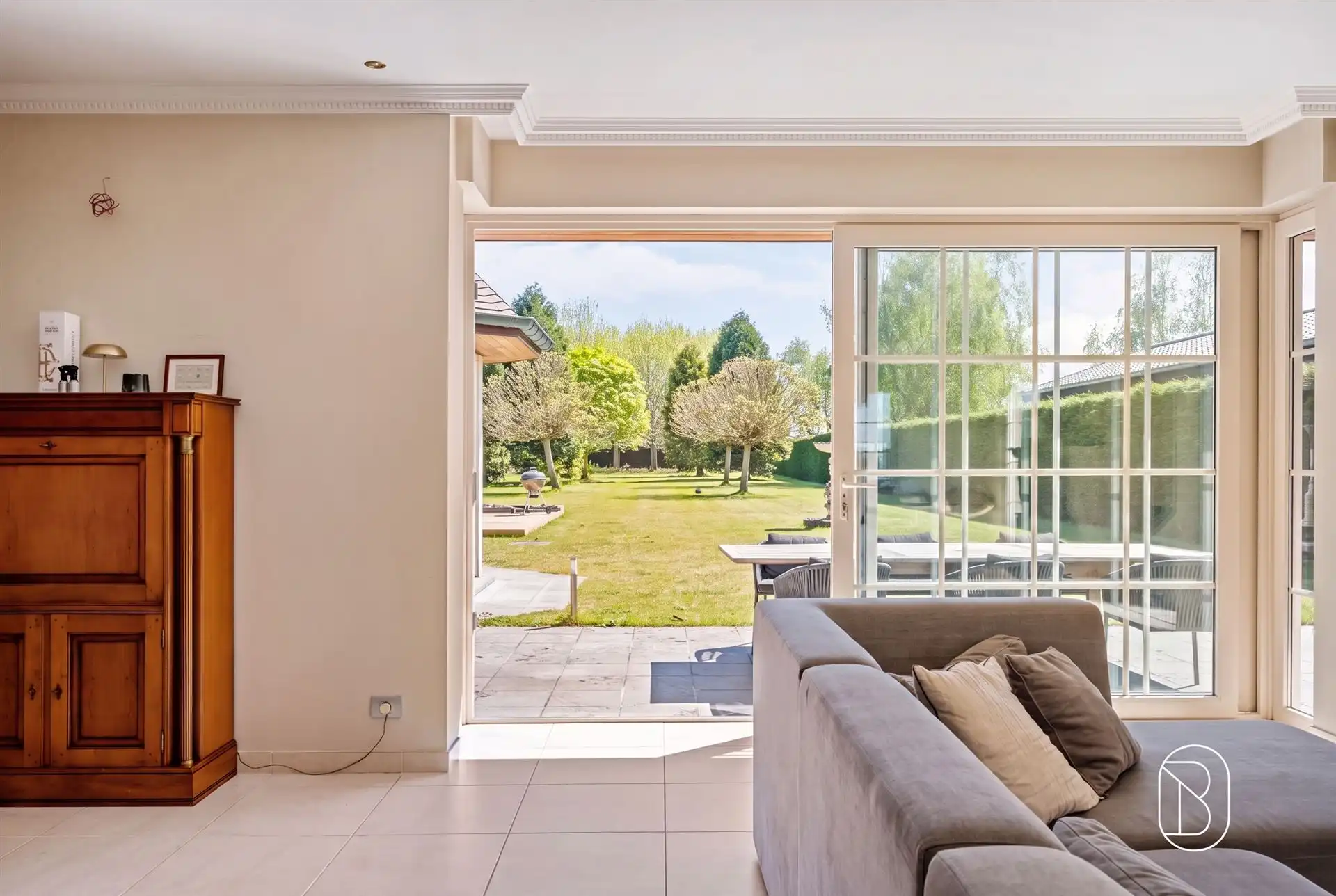 Perfect onderhouden grote villa op 3000m2. foto 10