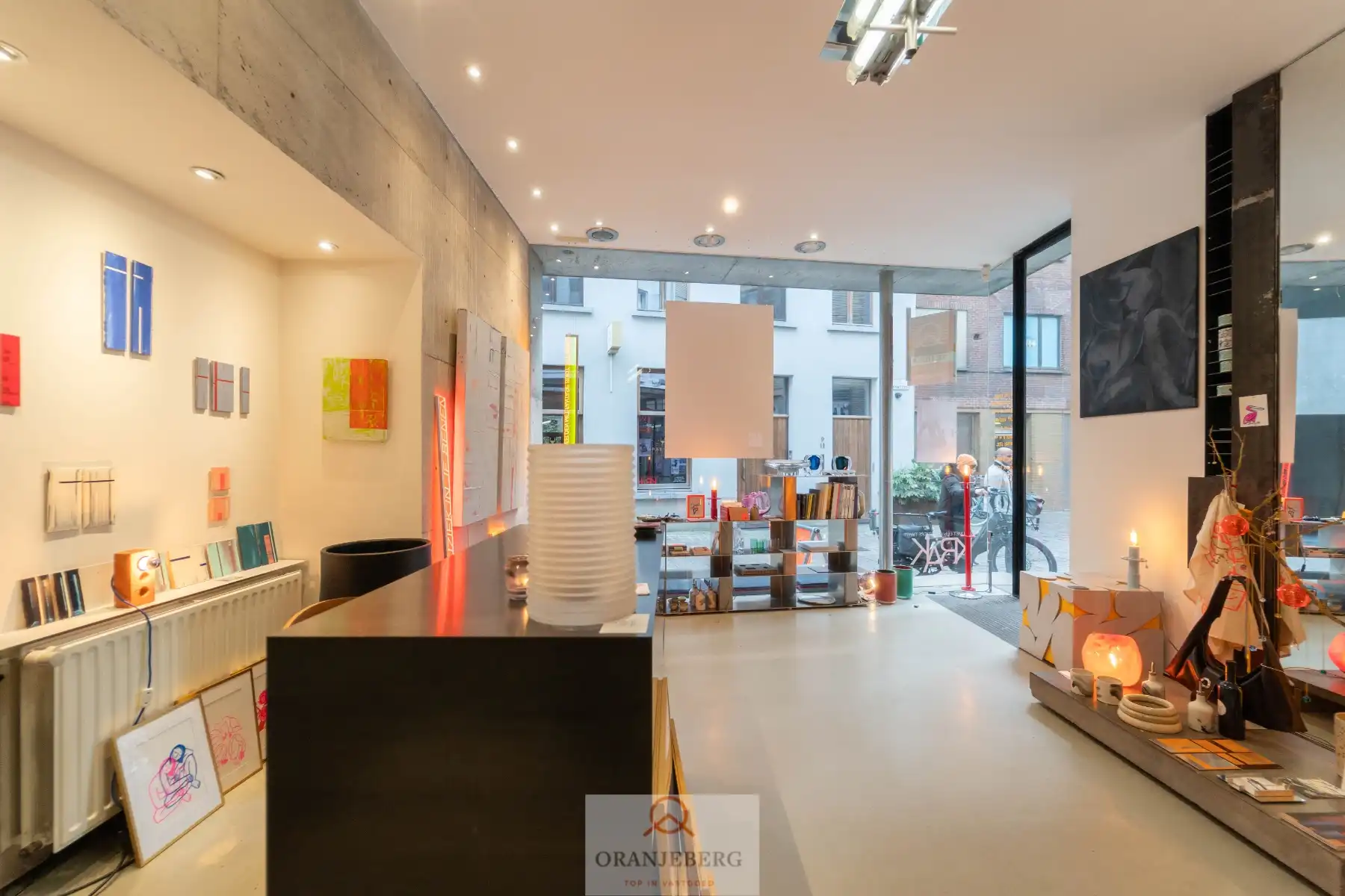 Handelshoekpand Te Huur in gezellig zijstraatje van de Mageleinstraat foto 7