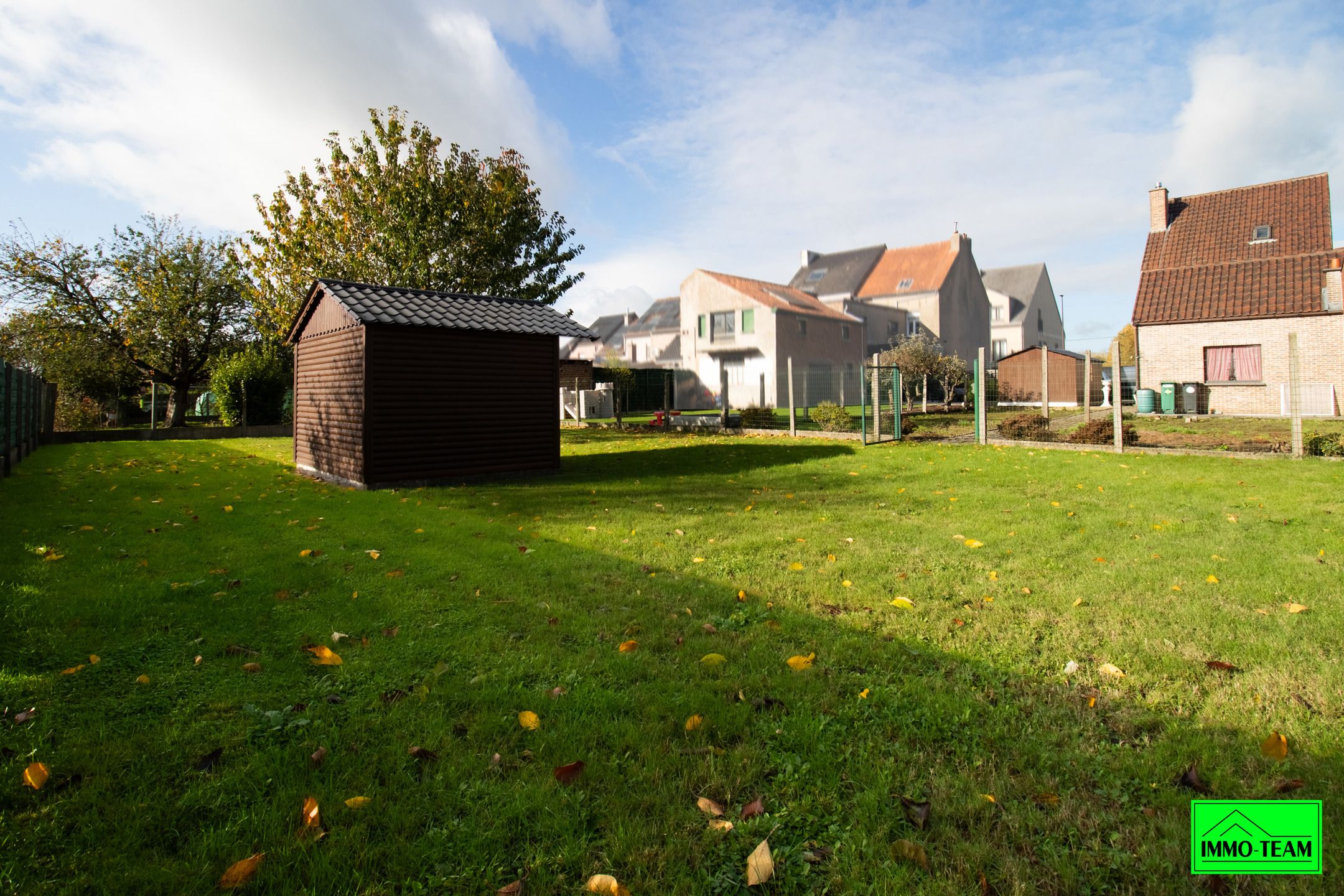 Op te frissen gezinswoning met ruime tuin en garage foto 19