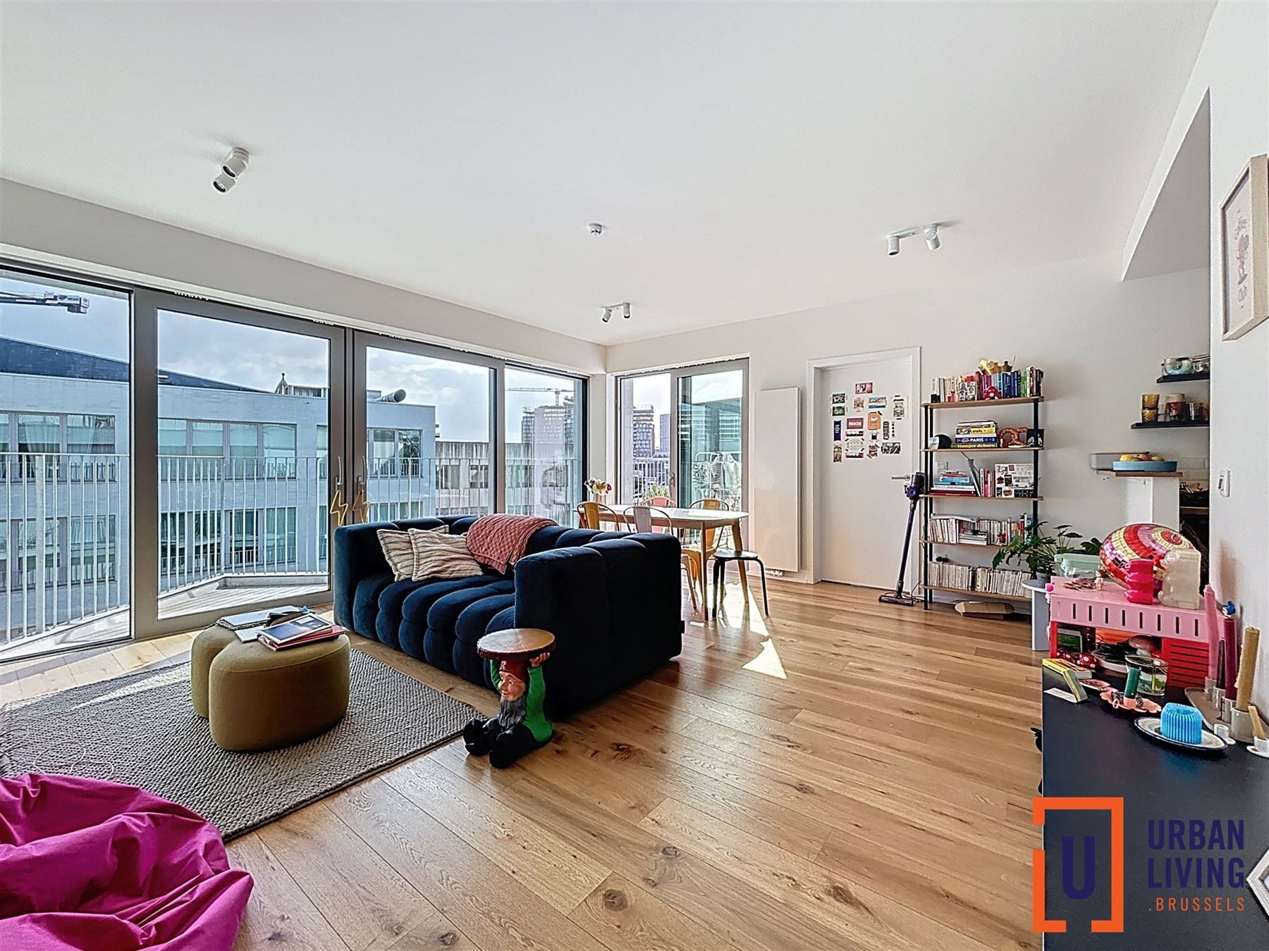 Appartement foto {{pictureIndex}}