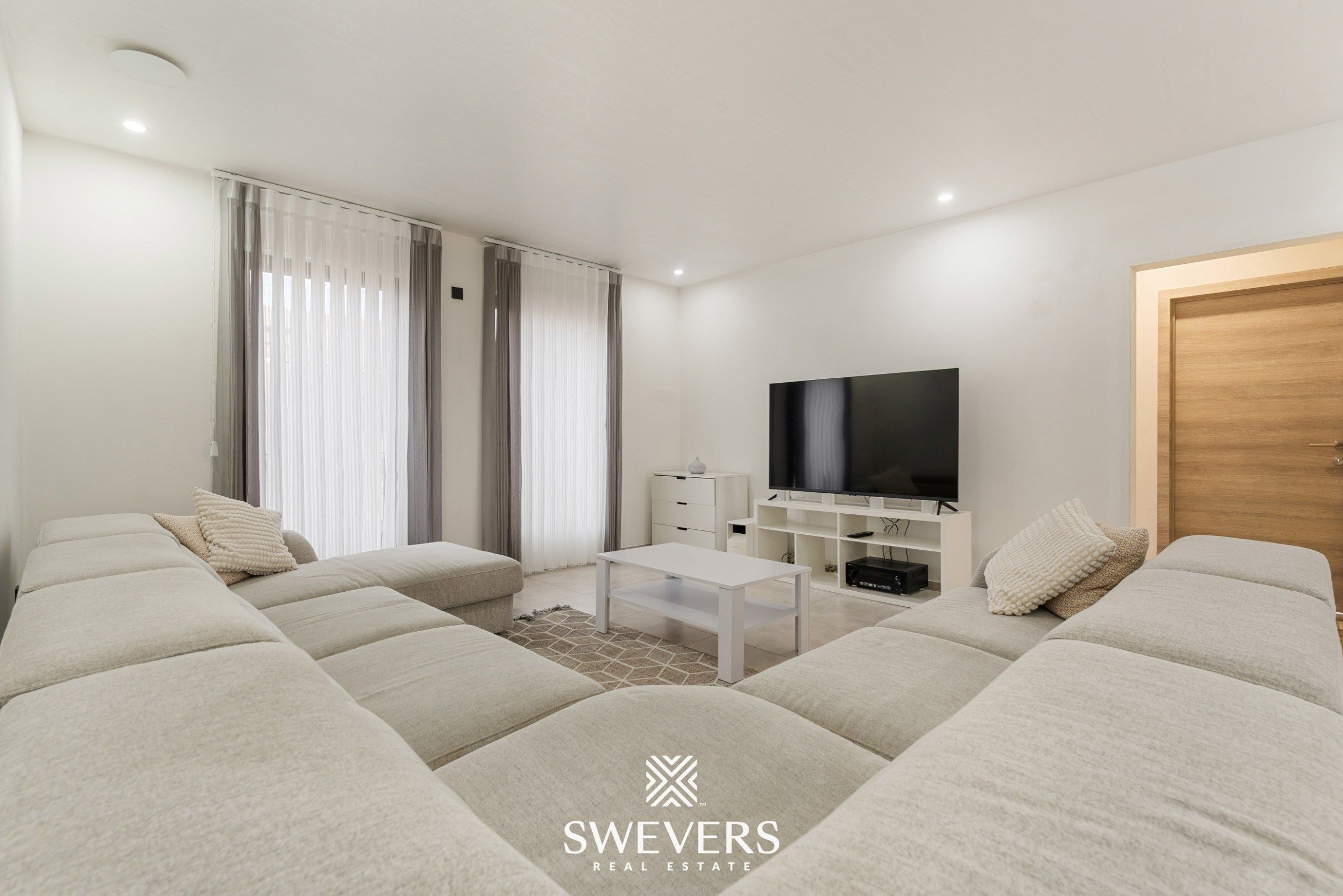 Luxe BEN-villa met uitzonderlijke lichtinval en privacy in Heusden-Zolder foto 2