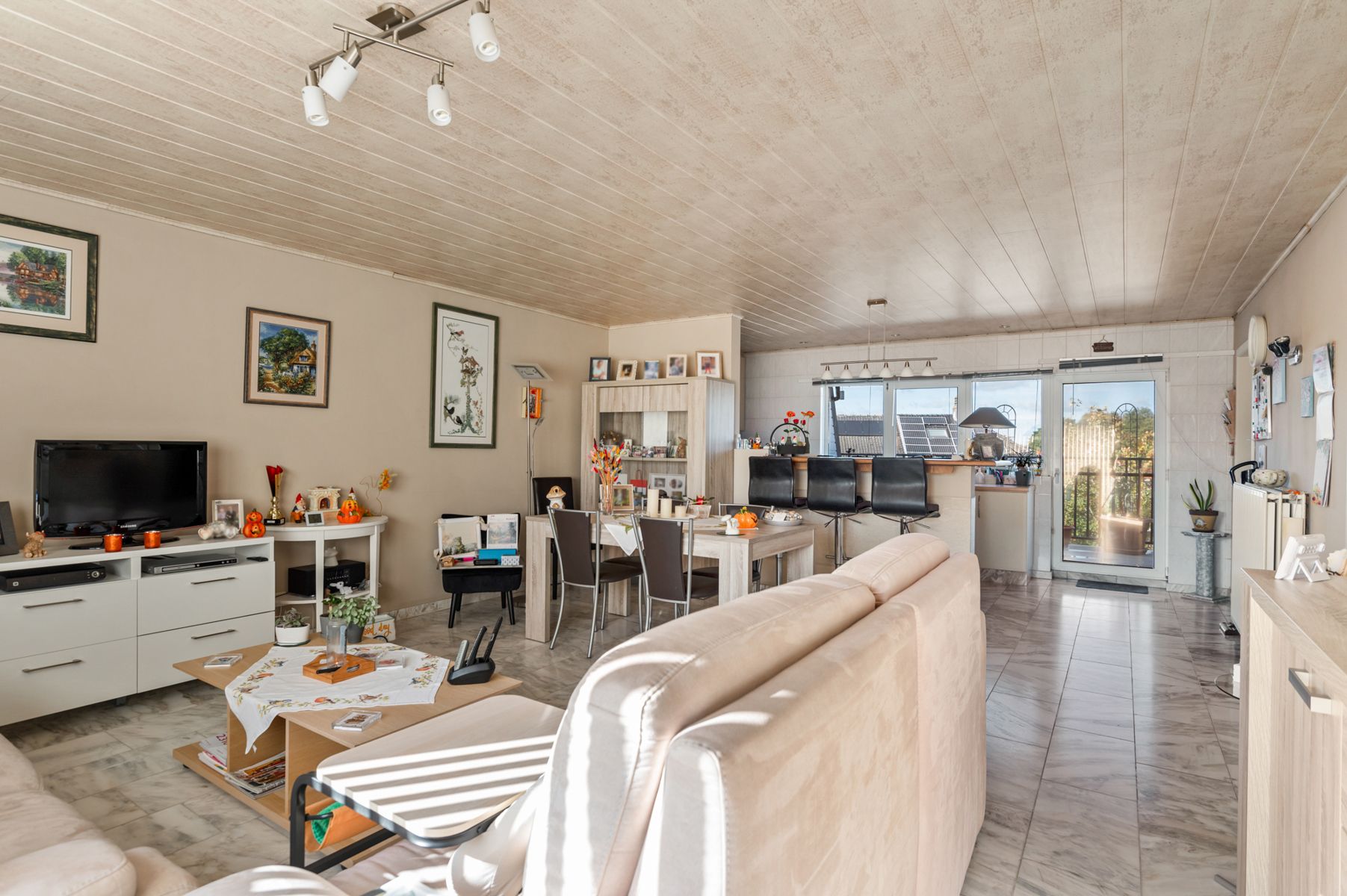 Instapklaar appartement met 2 terrassen en garage foto 8