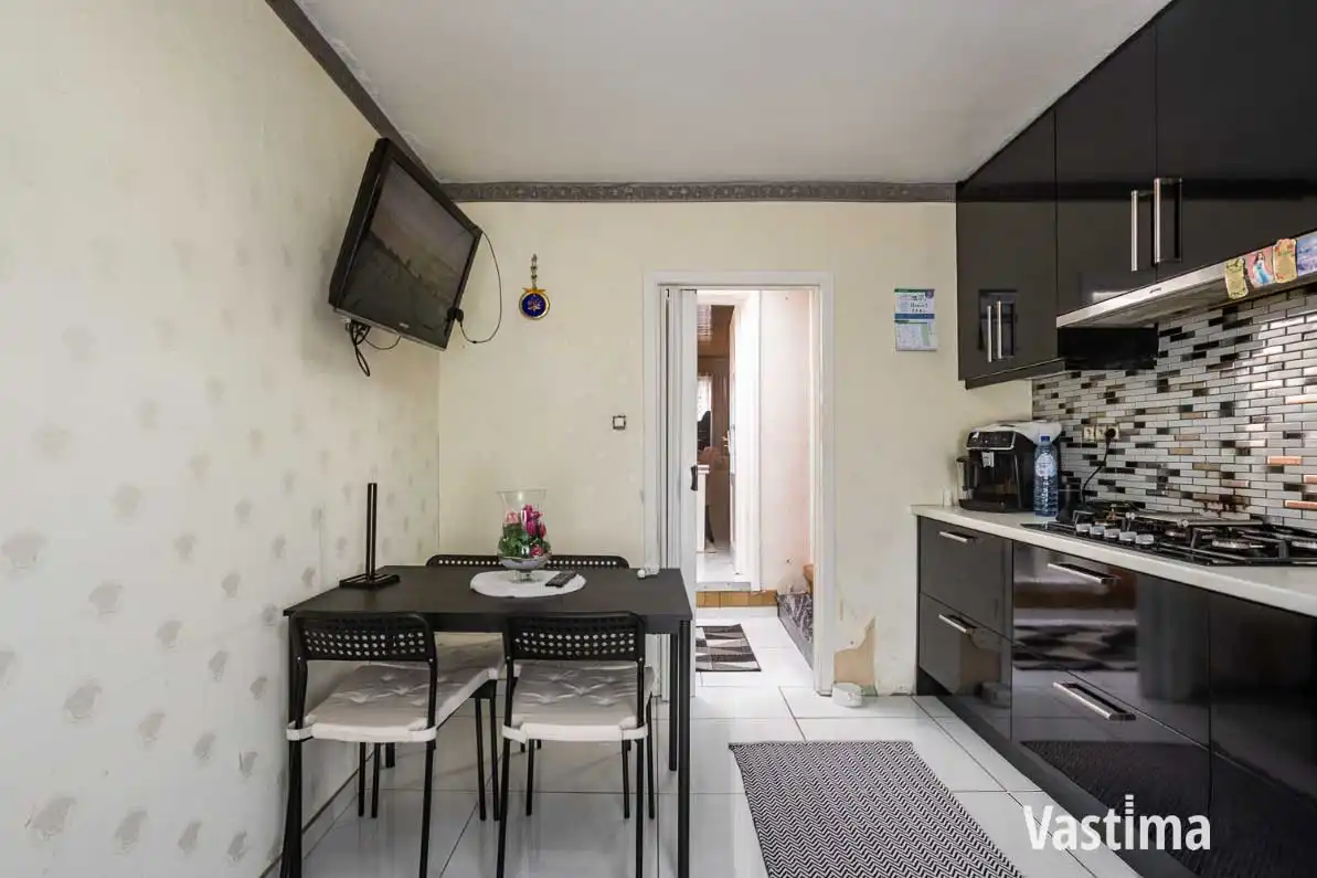 Gezinswoning met loods in Aalst – perfect voor wonen én werken foto 8