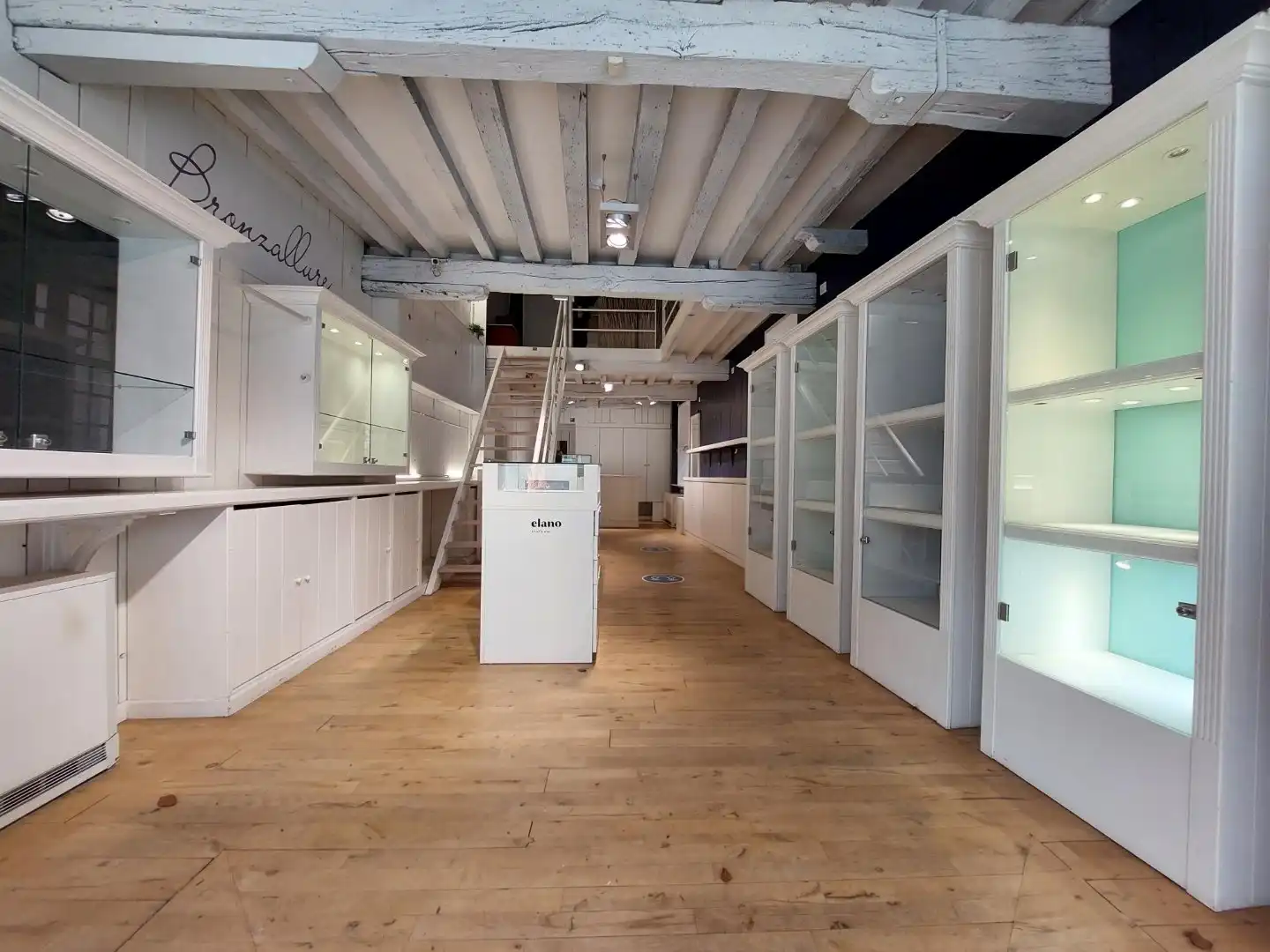 Commercieel gelegen handelshuis foto 11