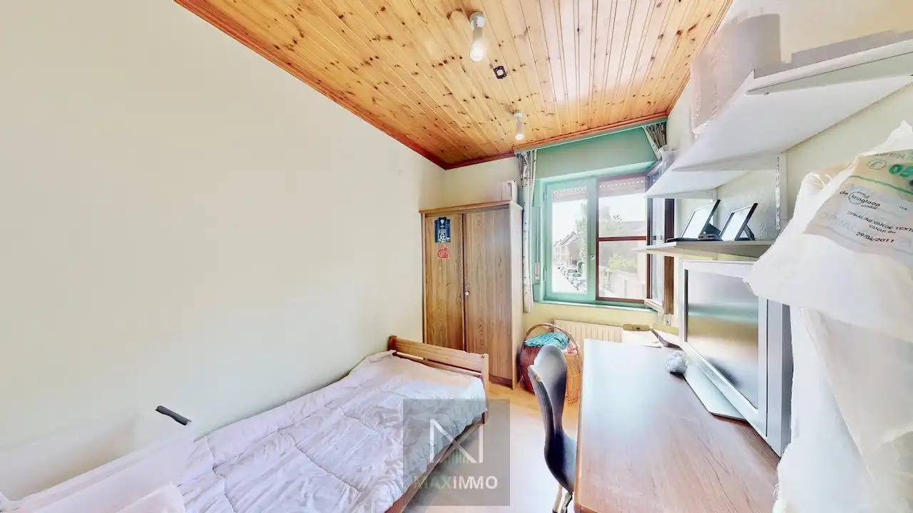 Woning met 3 garages, zonnepanelen, ruime tuin & aparte toegang – 830 m² perceel in Lauwe foto 9