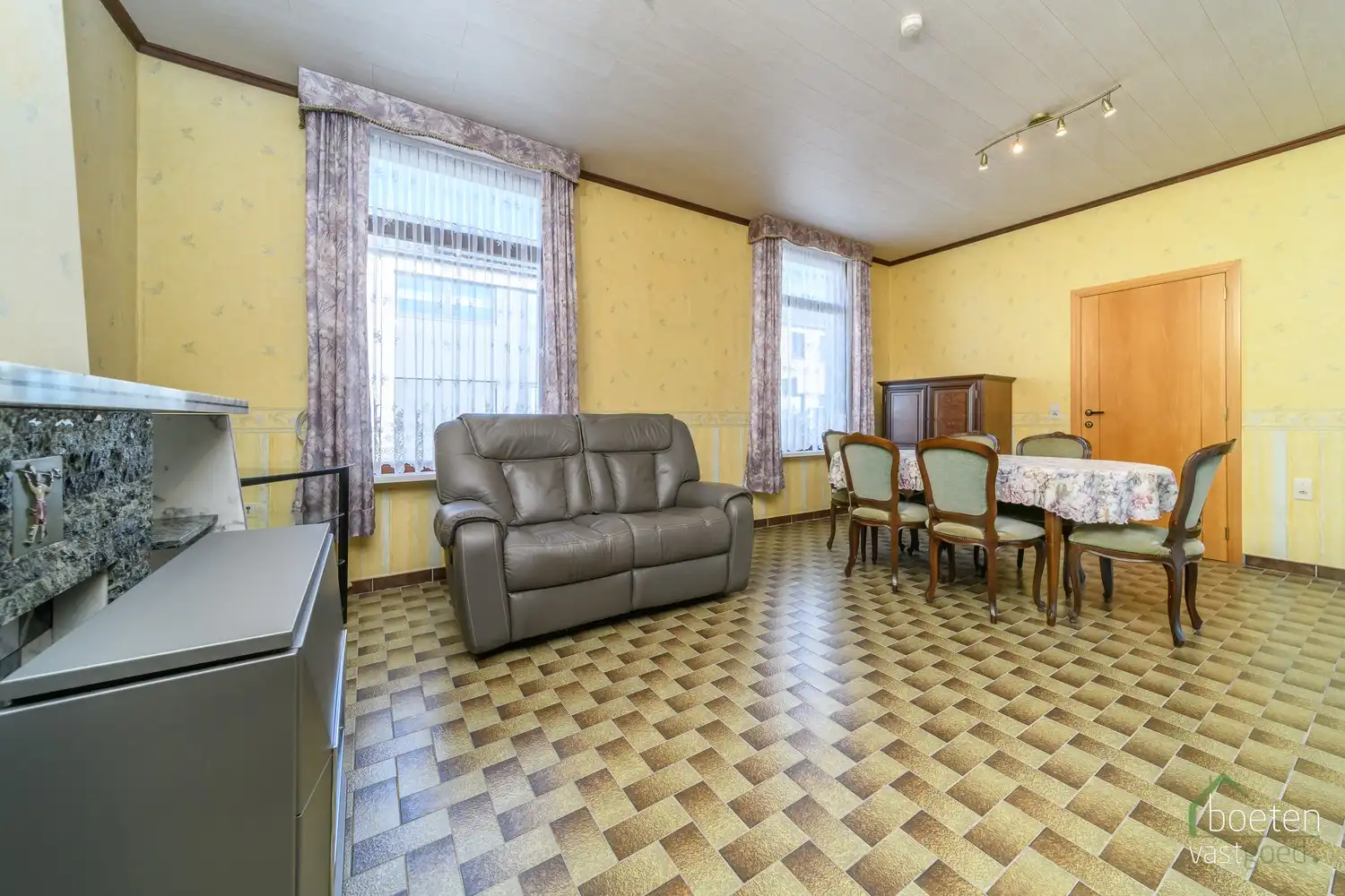 GIJVERINKHOVE: Degelijk woonhuis met 3 slaapkamers, loods (ca 100m²), zonneterras en -tuin op 545m² grondopp. foto 4