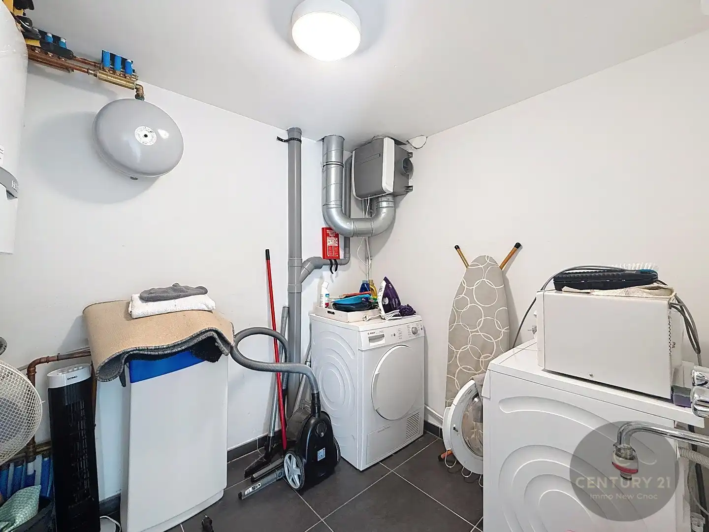 KNAP GERENOVEERDE WONING! foto 13