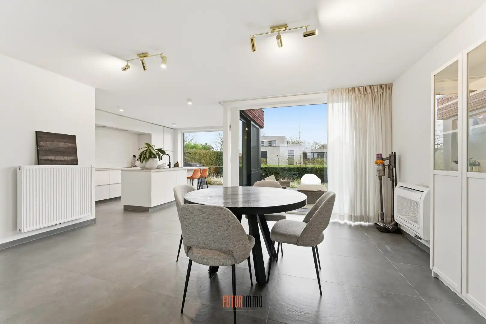 Moderne half open woning in Oekene foto 5