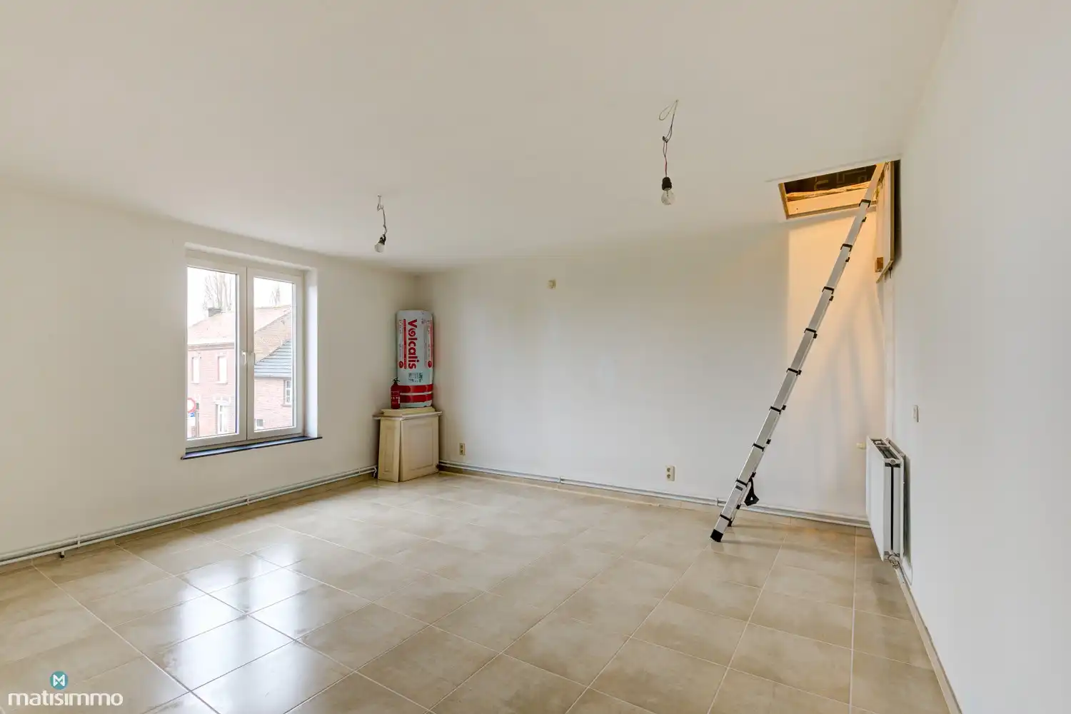 VERDER AF TE WERKEN HOEKWONING MET BINNENKOER EN GARAGE TE MOPERTINGEN foto 26