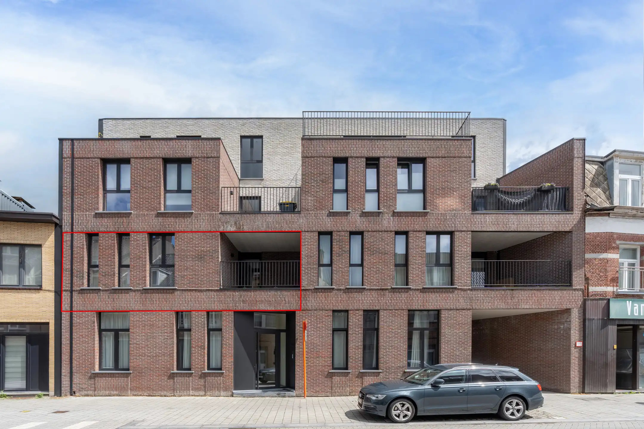 Knap en licht appartement op de eerste verd. met 2 terrassen foto 2