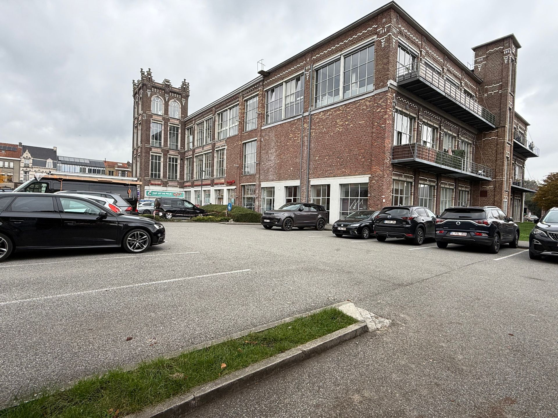 Reeds ingedeelde kantoorruimte te huur in centrum Oudenaarde foto 13