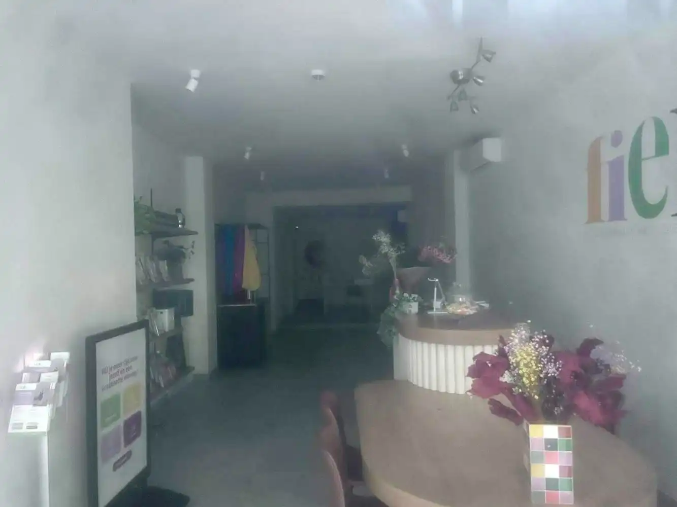 Instapklaar commercieel gelijkvloers in hartje Mechelen foto 3