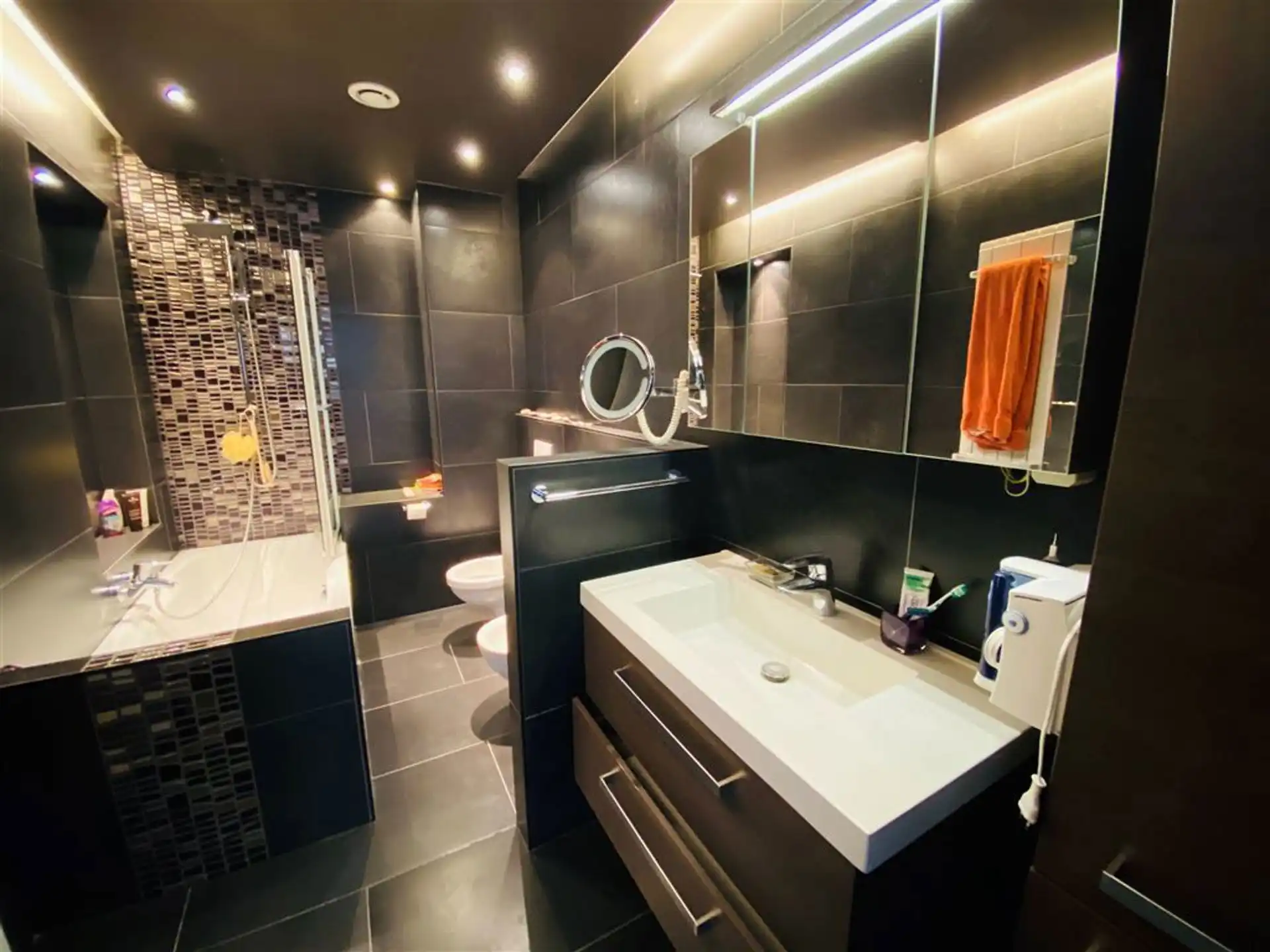 Mooi appartement met 1 slaapkamer van ±90 m² foto 6