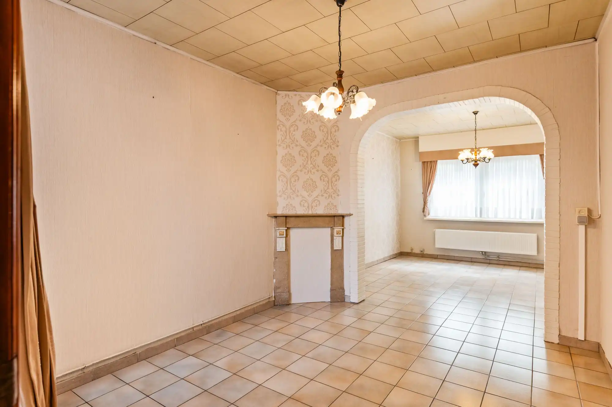 Te renoveren gezinswoning met leuke tuin en 2 garages op topligging in Brasschaat! foto 7