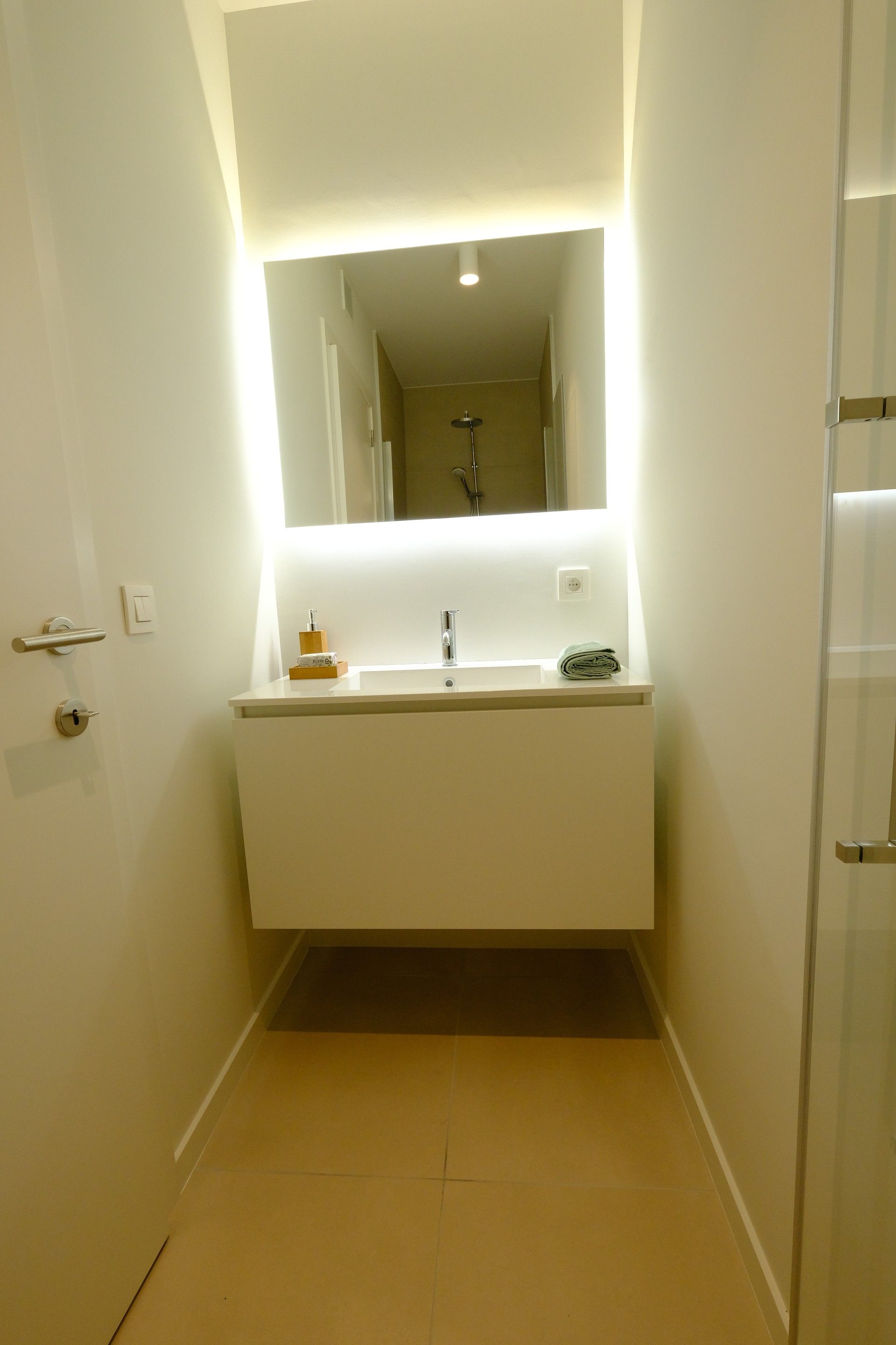 Luxueus 2 slaapkamerappartement in hartje Hasselt met een terras van 36.42 m² foto 16