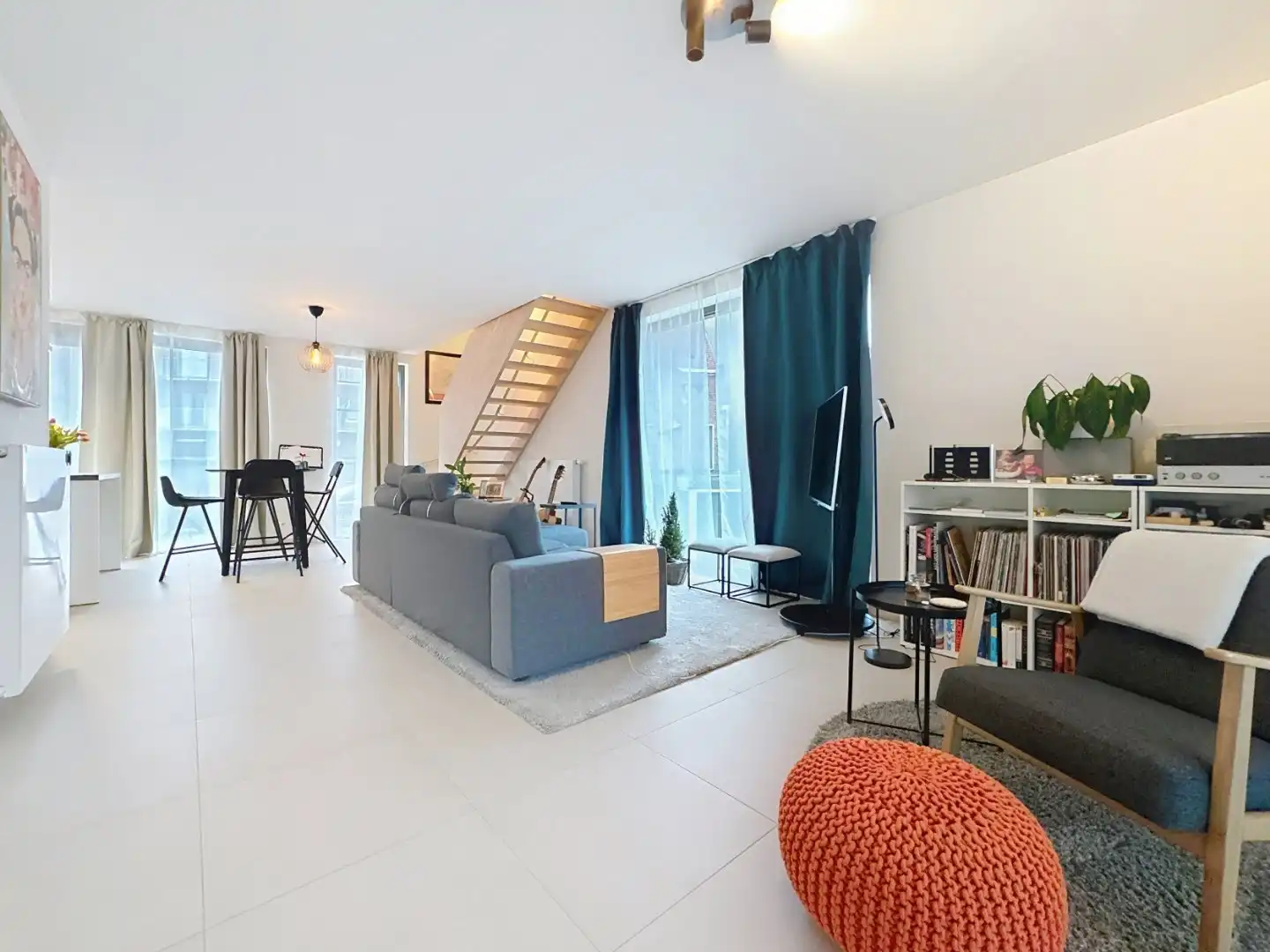 Centraal gelegen, ruim en energiezuinig appartement met 3 slaapkamers  foto 2