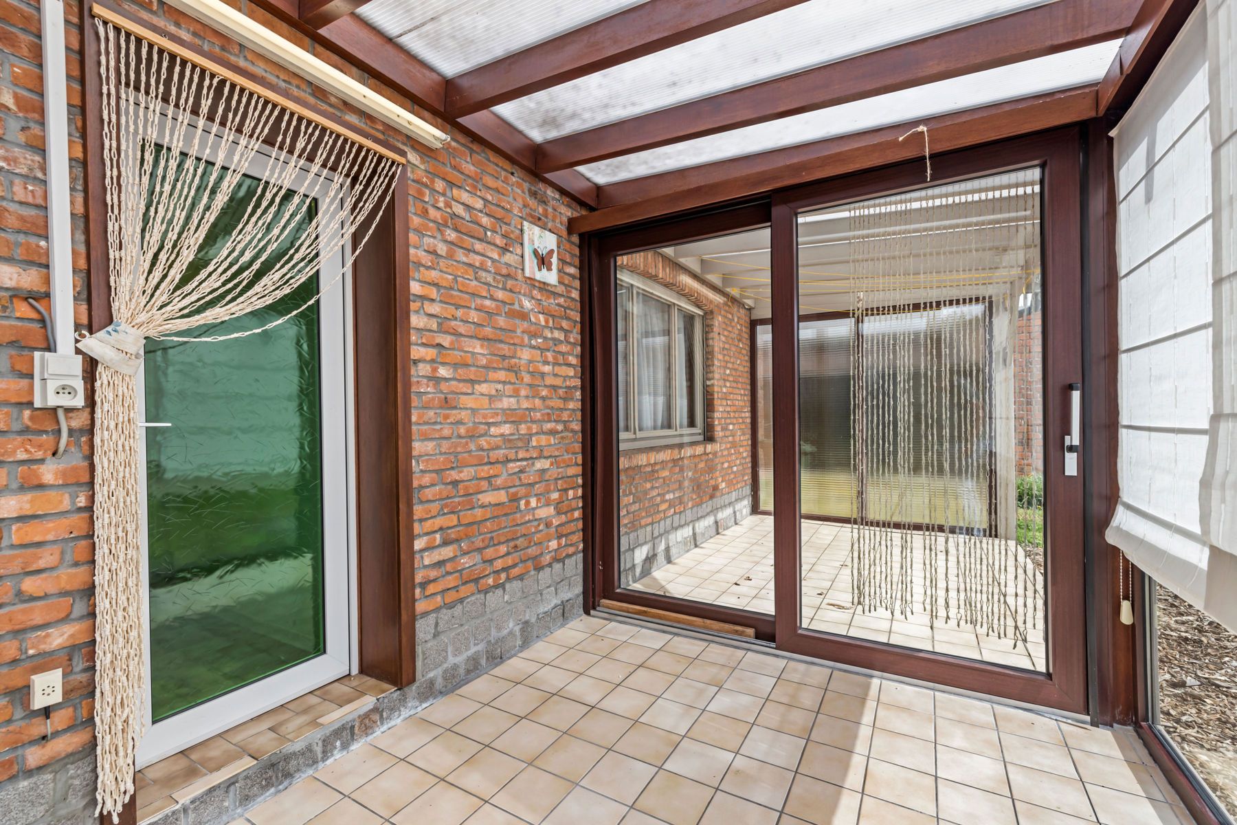 Bungalow met veel potentieel, aangename tuin en garage foto 25
